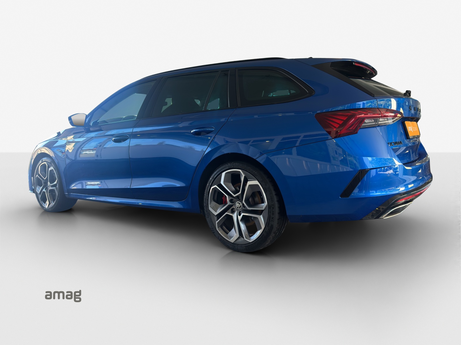 SKODA Octavia Combi 2.0 TSI DSG RS-showroom-element-2