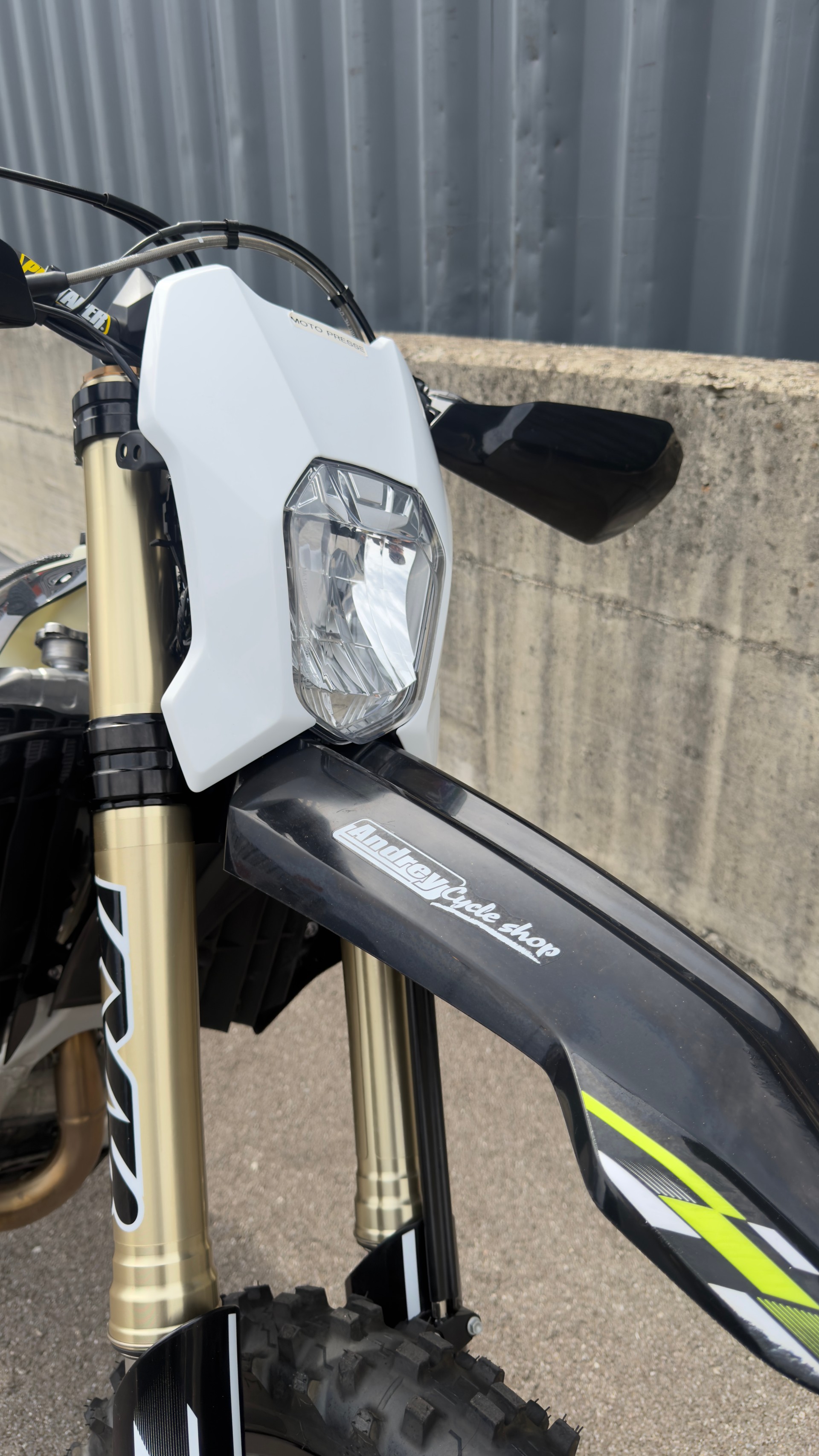 TRIUMPH TF 450 E-image-1
