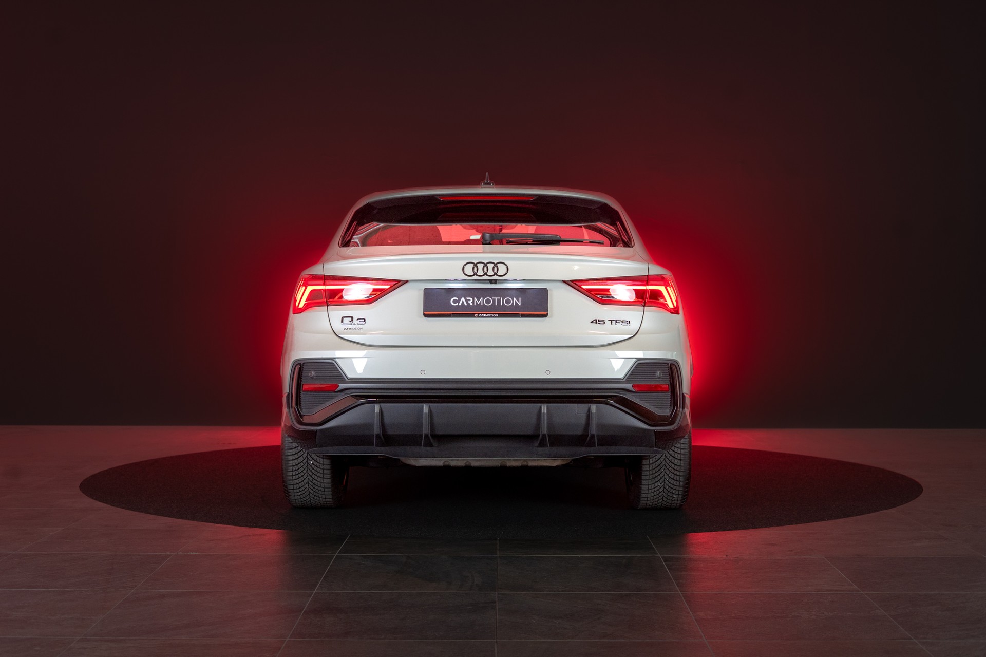AUDI Q3 Sportback 2.0 45 TFSI S line quattro S-Tronic / CH-Fahrzeug / Rückfahrkamera / Ambientebeleuchtun-image-4