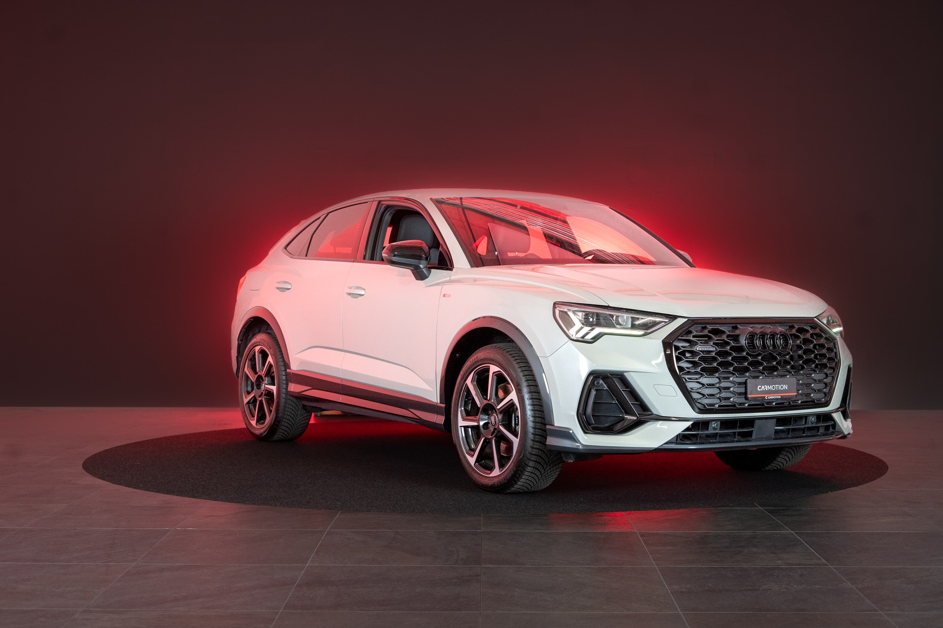 AUDI Q3 Sportback 2.0 45 TFSI S line quattro S-Tronic / CH-Fahrzeug / Rückfahrkamera / Ambientebeleuchtun-showroom-element-2