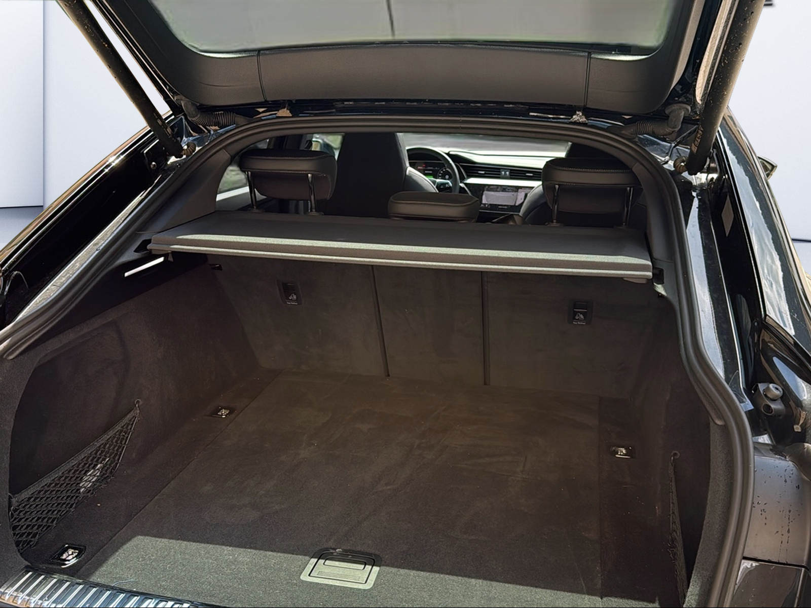 AUDI e-tron 55 Sportback S Line Black Edition quattro-image-8