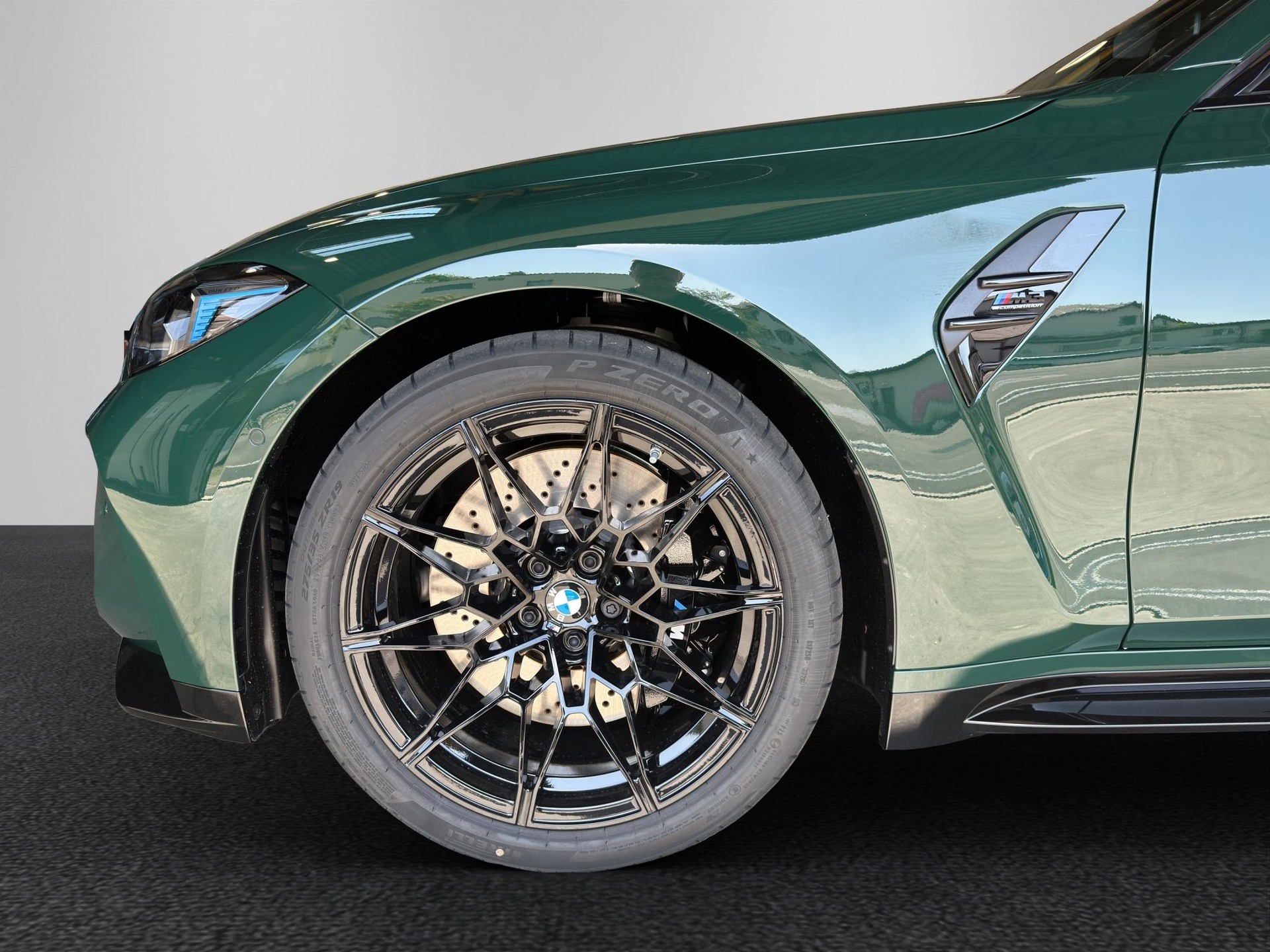 BMW M3 Competition xDrive Touring 'British Racing Green Individual'-image-9
