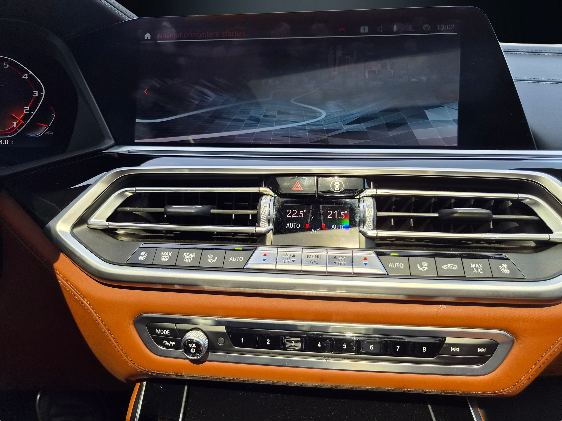 BMW X5 xDrive M50i Steptronic-image-23
