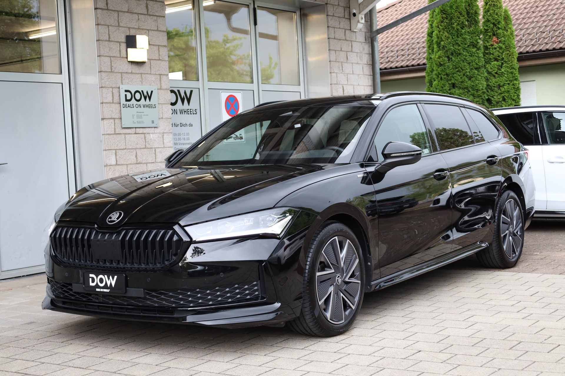 SKODA Superb Combi 2.0 TDi Sportline 4x4 DSG-showroom-element-2