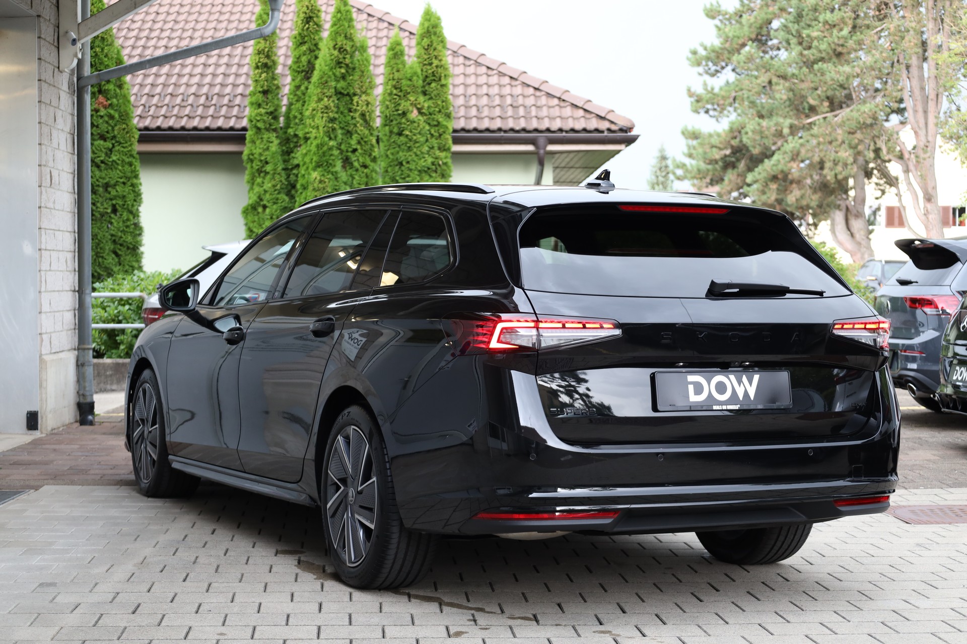 SKODA Superb Combi 2.0 TDi Sportline 4x4 DSG-showroom-element-3