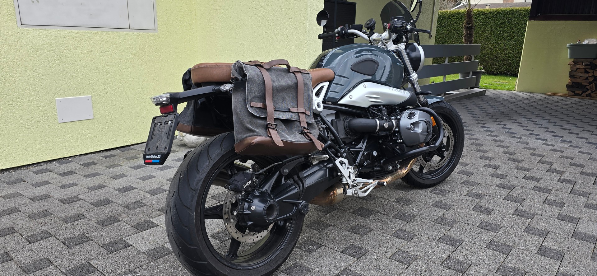 BMW R nineT Pure ABS-image-7