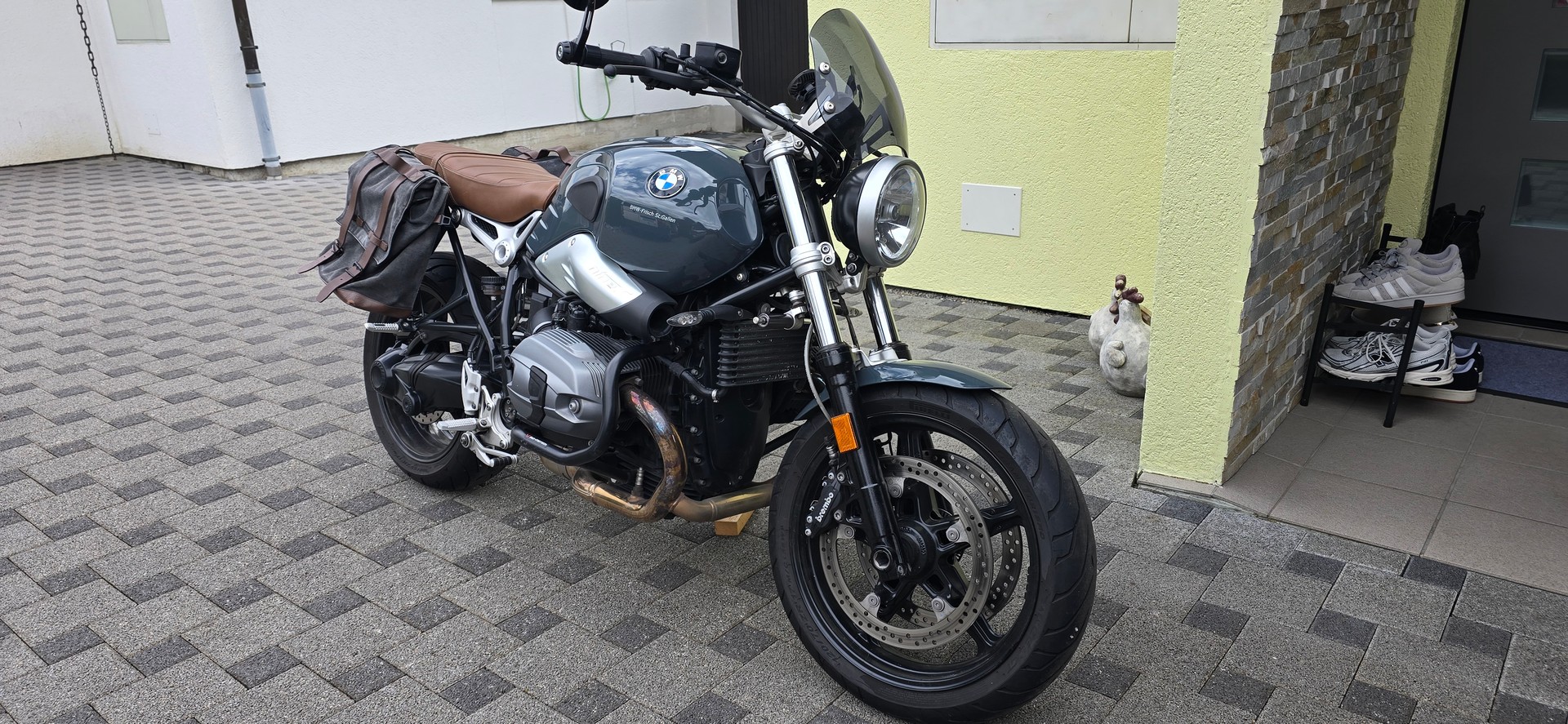 BMW R nineT Pure ABS-image-12
