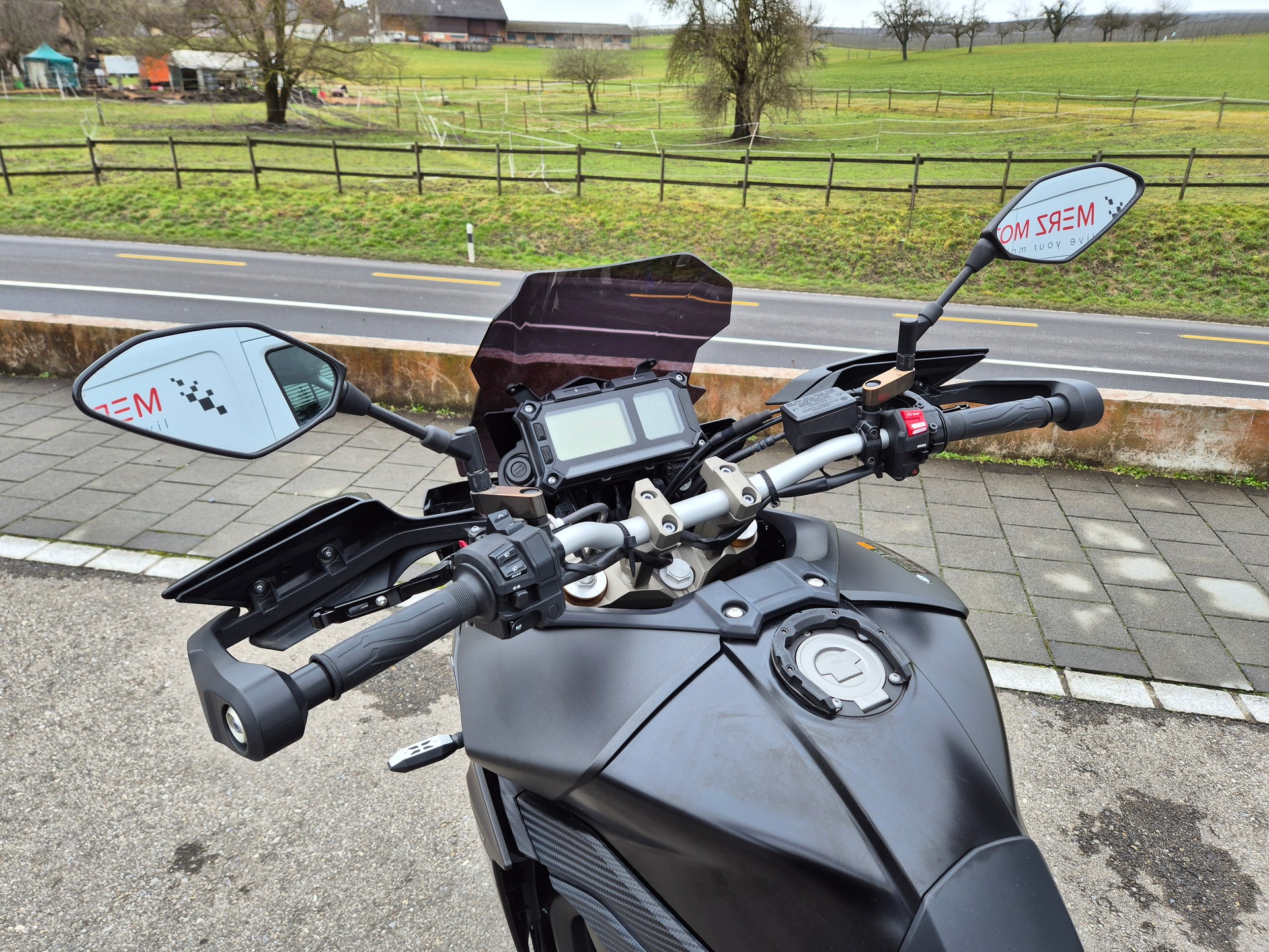YAMAHA Tracer 900 ABS-image-2