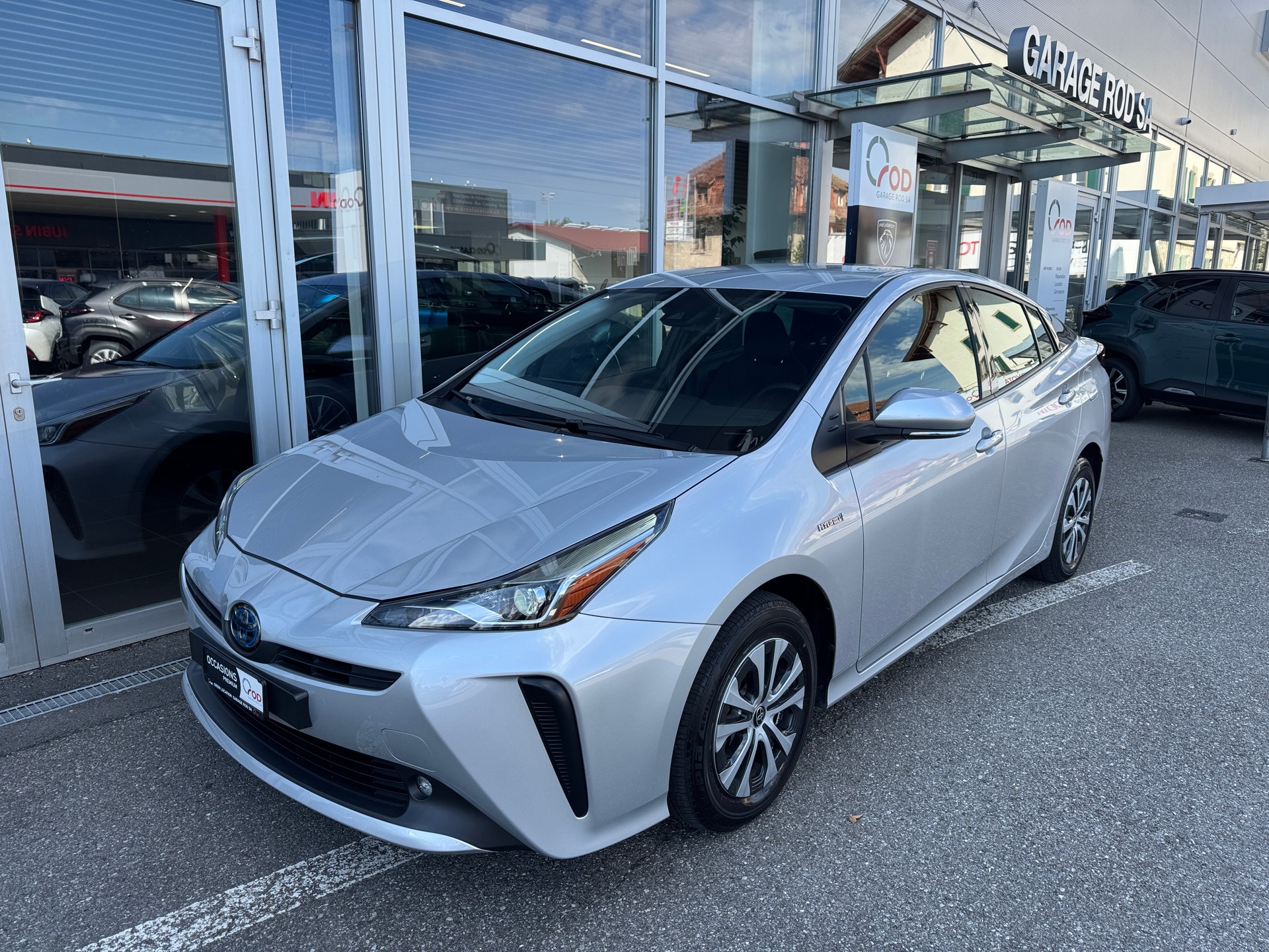 TOYOTA Prius 1.8 VVT-i HSD AWD-i Comfort