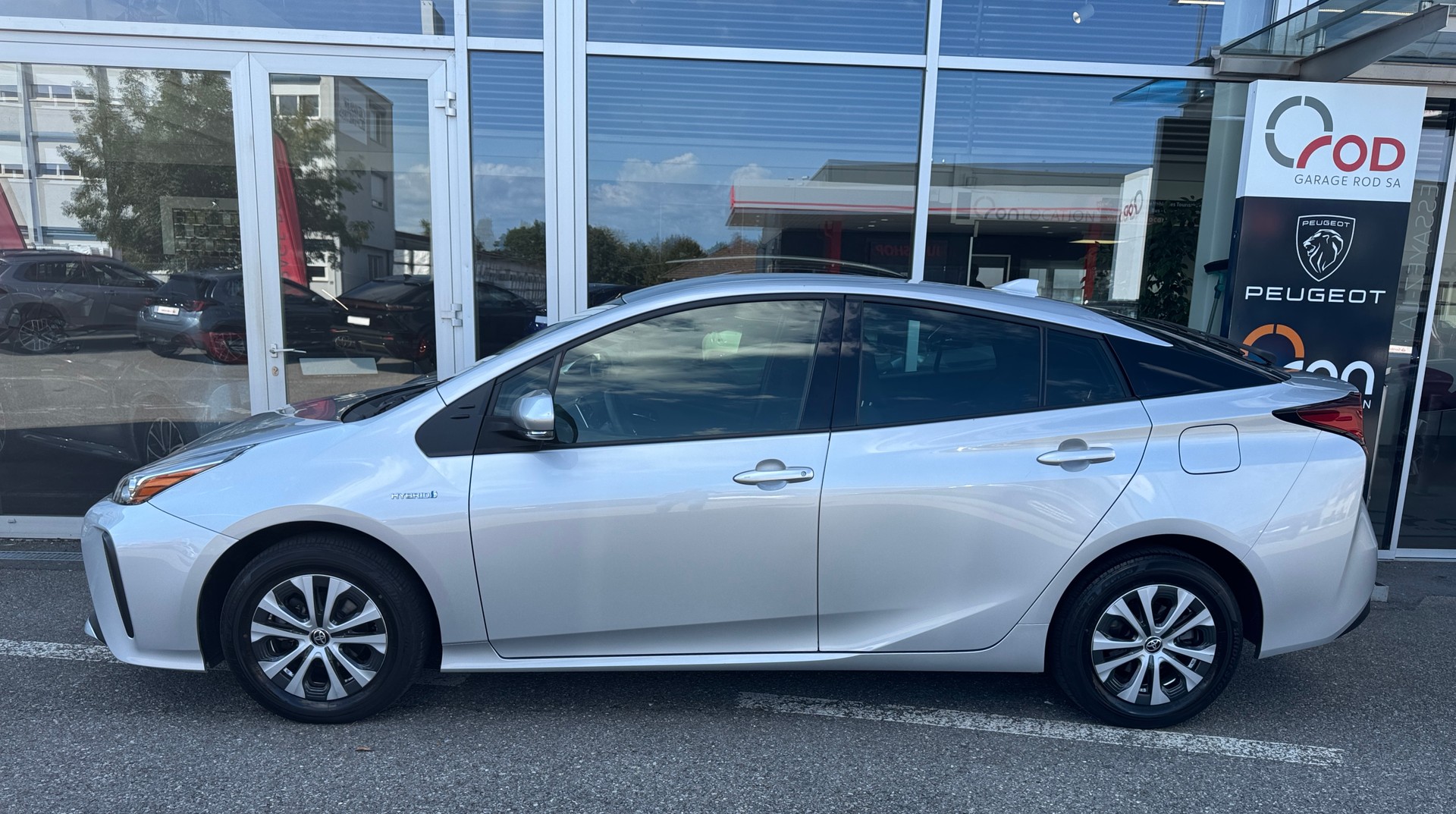 TOYOTA Prius 1.8 VVT-i HSD AWD-i Comfort-showroom-element-1