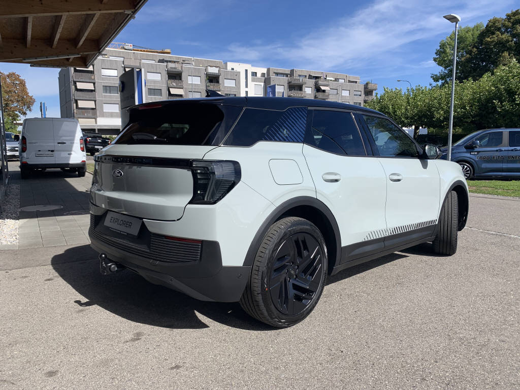 FORD Explorer Extended Range Collection AWD-showroom-element-2