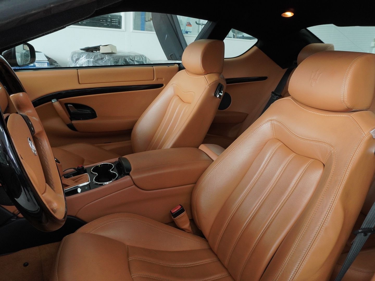 MASERATI GranTurismo Automatica-showroom-element-3
