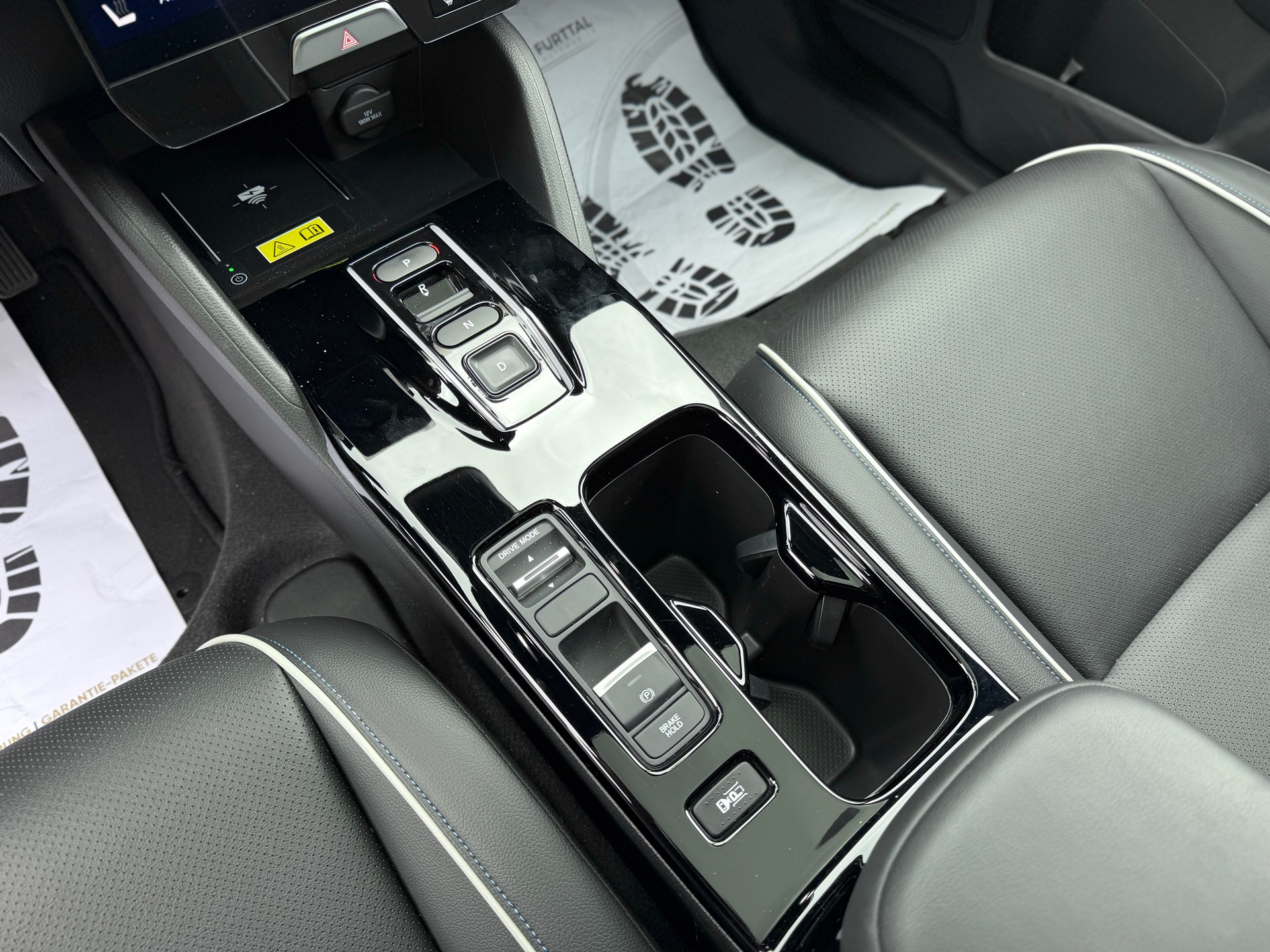HONDA Ny1 Elegance-image-24
