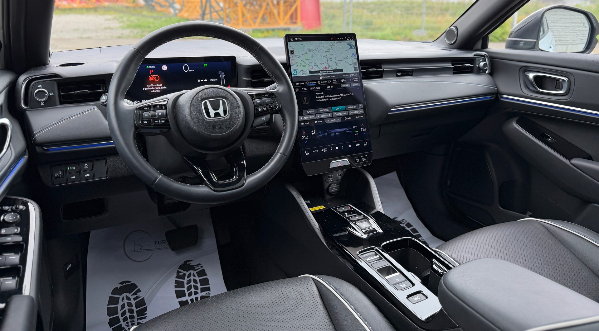 HONDA Ny1 Elegance-image-11