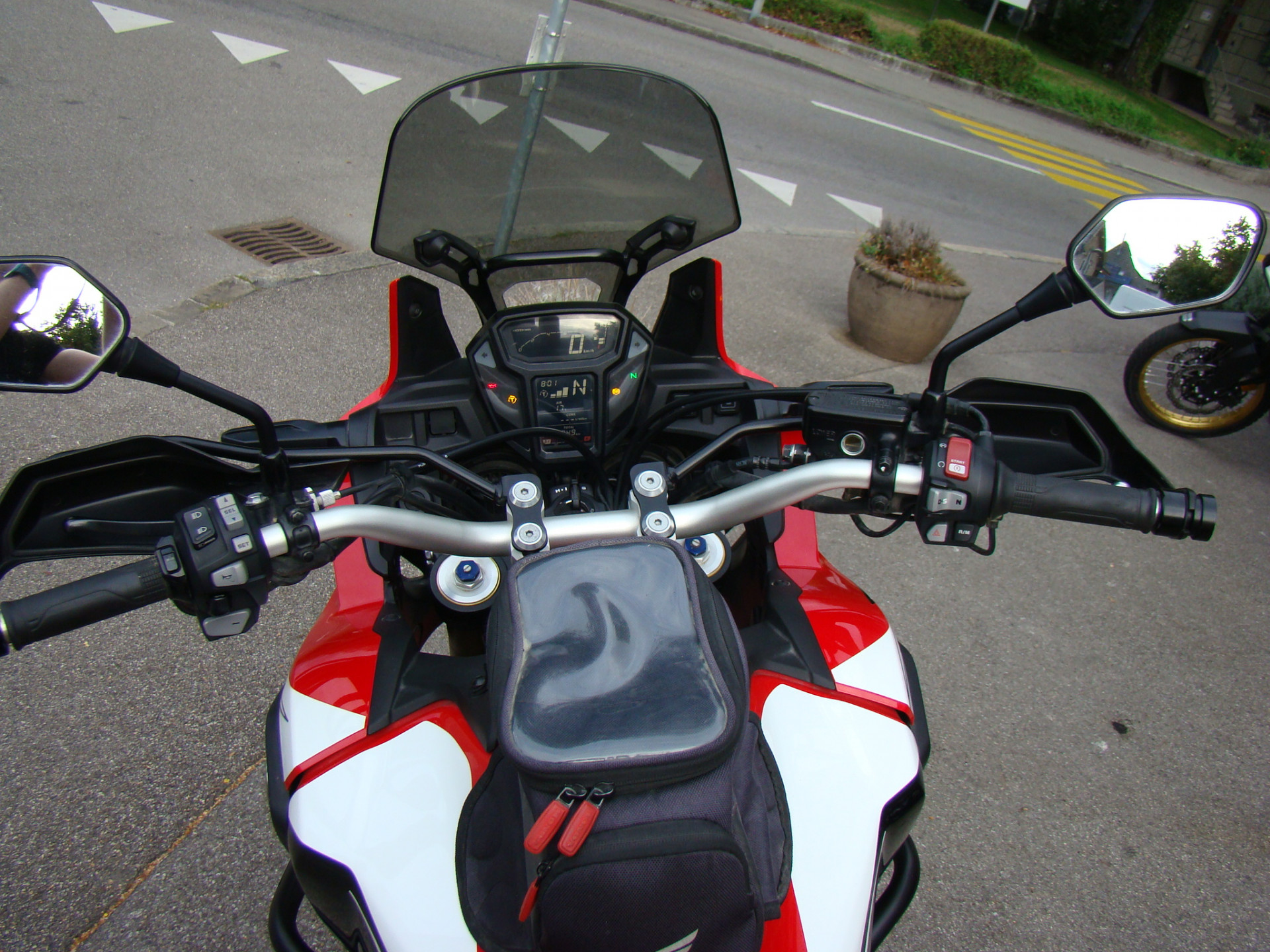 HONDA CRF 1000 L Africa Twin DCT HRC Dakar-image-2