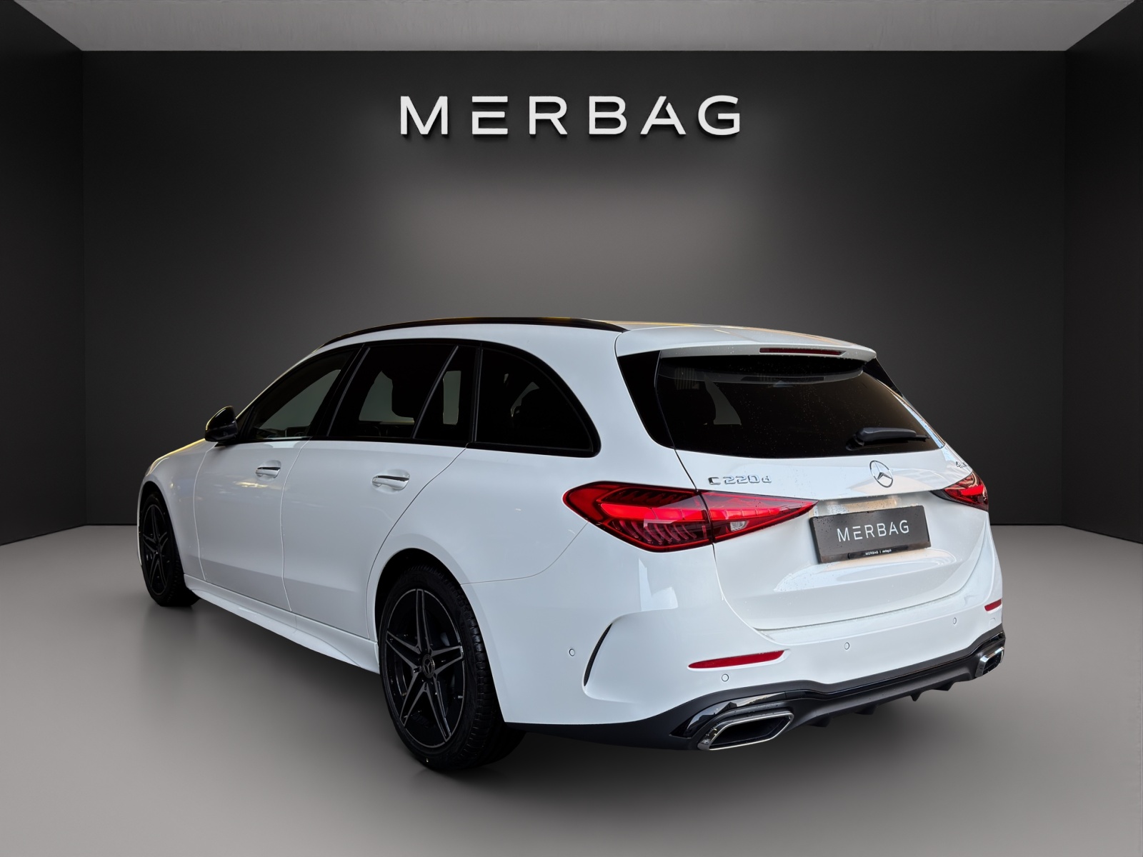 MERCEDES-BENZ C 220 d T 4 Matic-image-4
