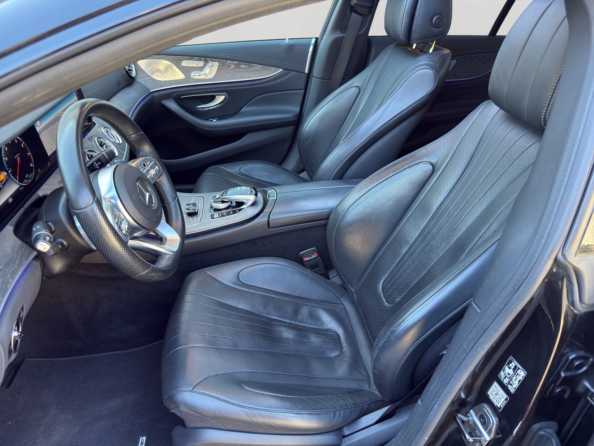 MERCEDES-BENZ CLS 450 4Matic AMG Line 9G-Tronic-image-5