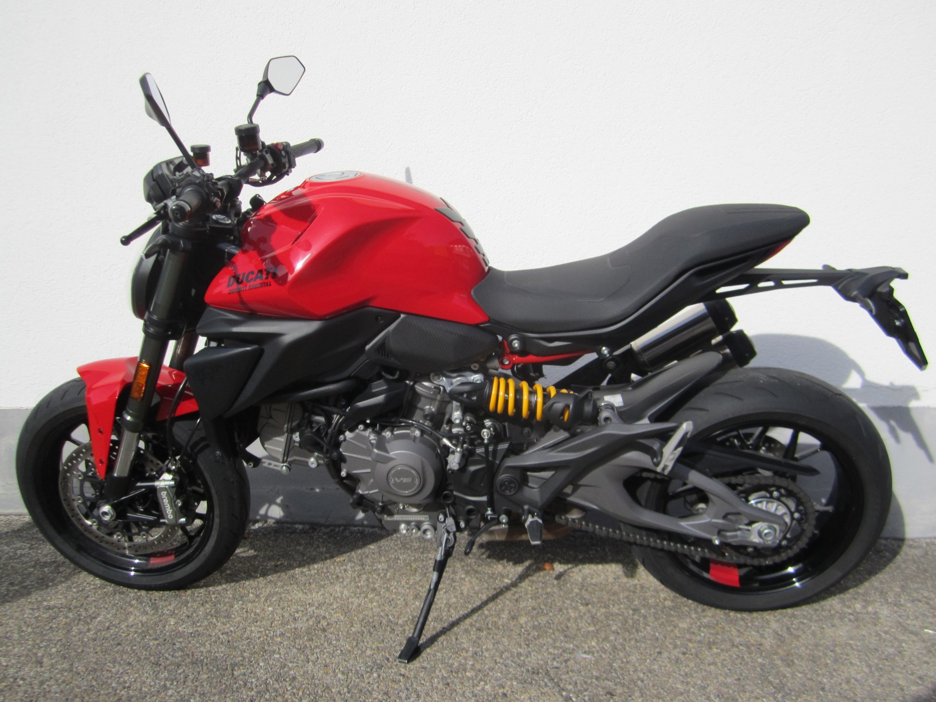 DUCATI MONSTER 890-image-1