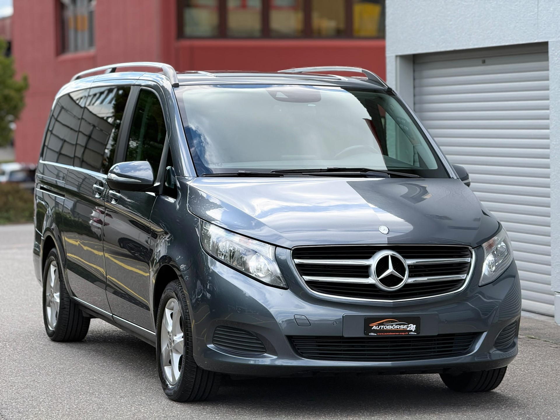 MERCEDES-BENZ V 220 CDI lang Van *7 Plätzer*-showroom-element-1