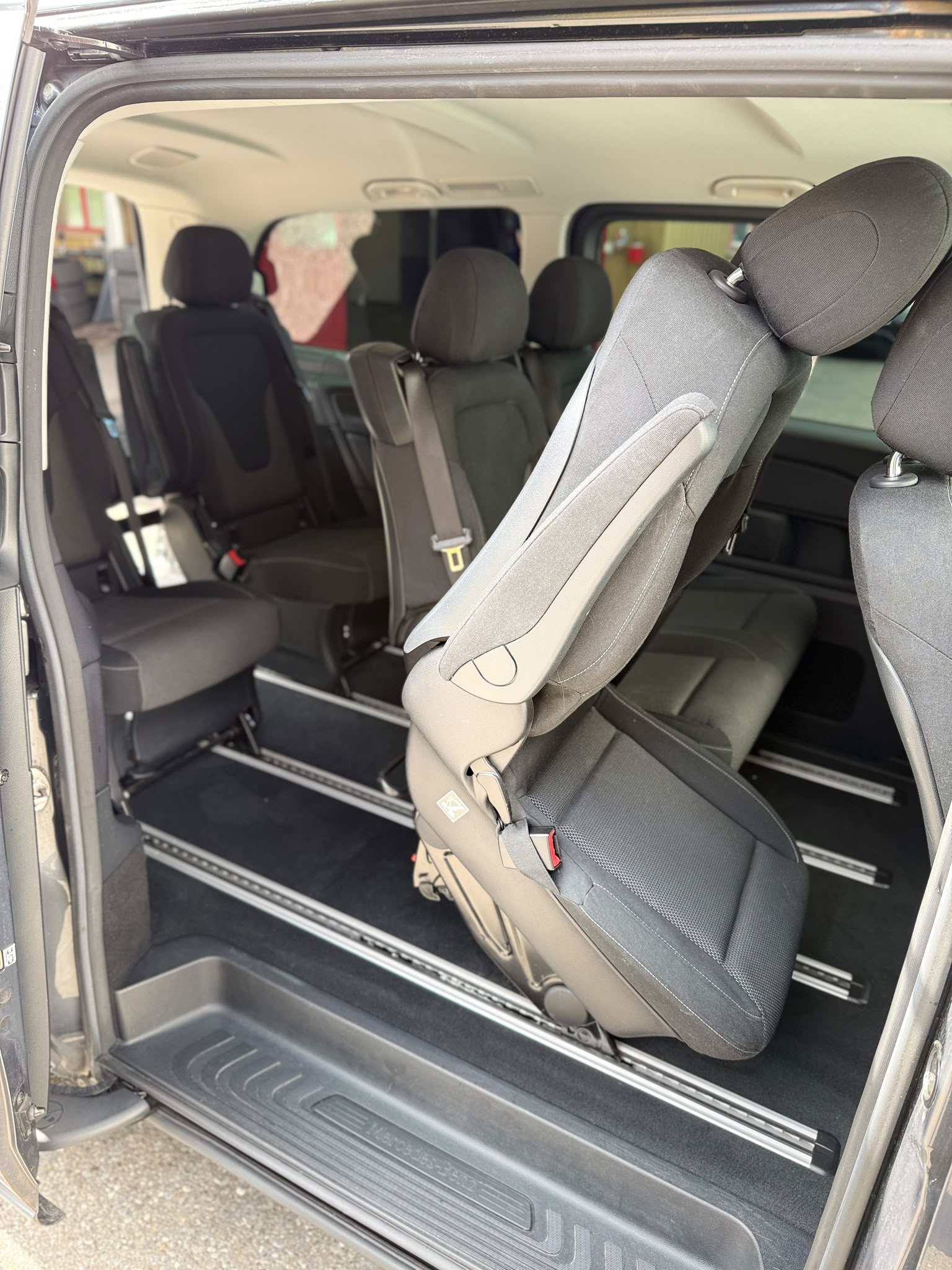 MERCEDES-BENZ V 220 CDI lang Van *7 Plätzer*-image-12