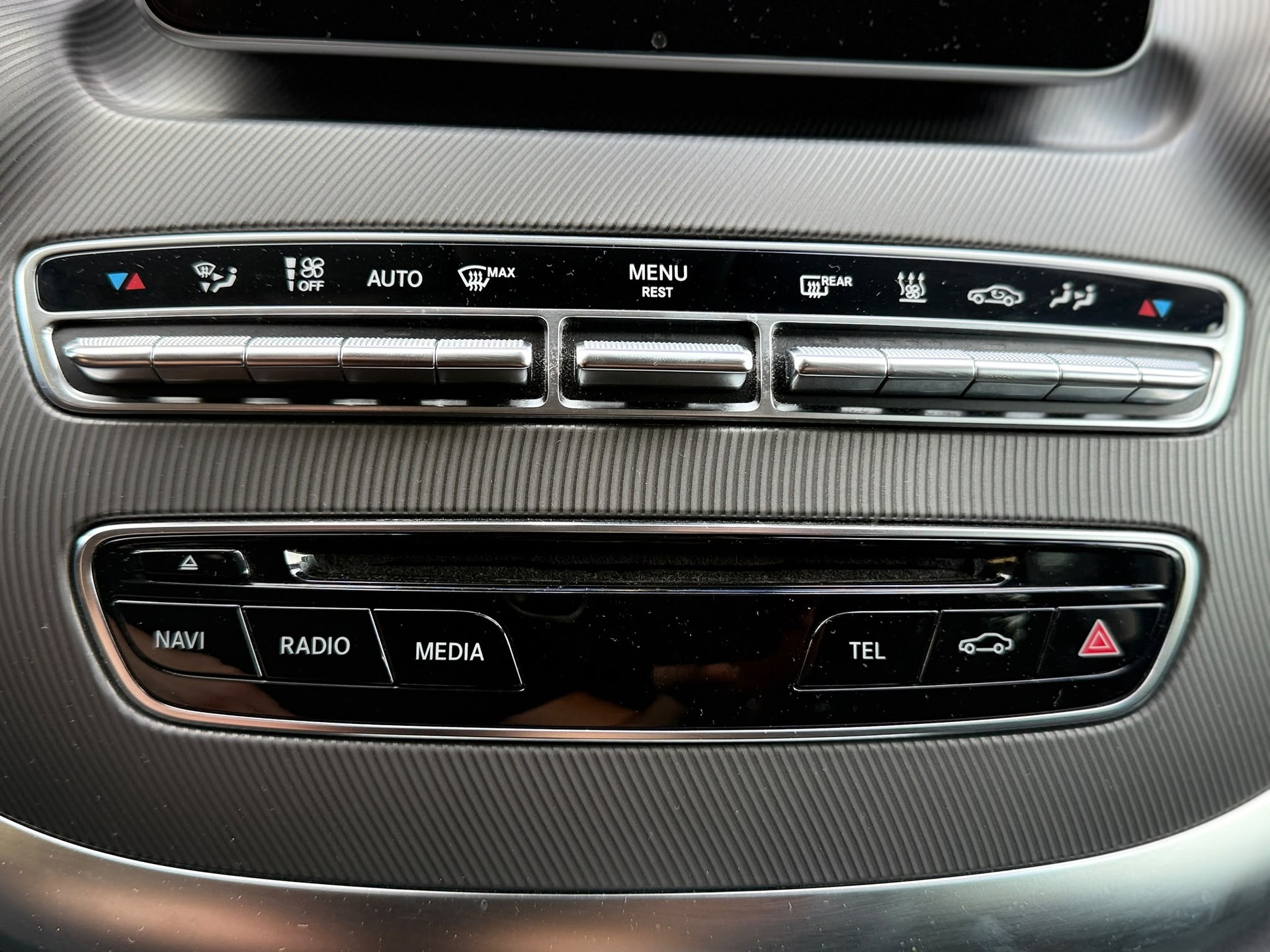 MERCEDES-BENZ V 220 CDI lang Van *7 Plätzer*-image-23