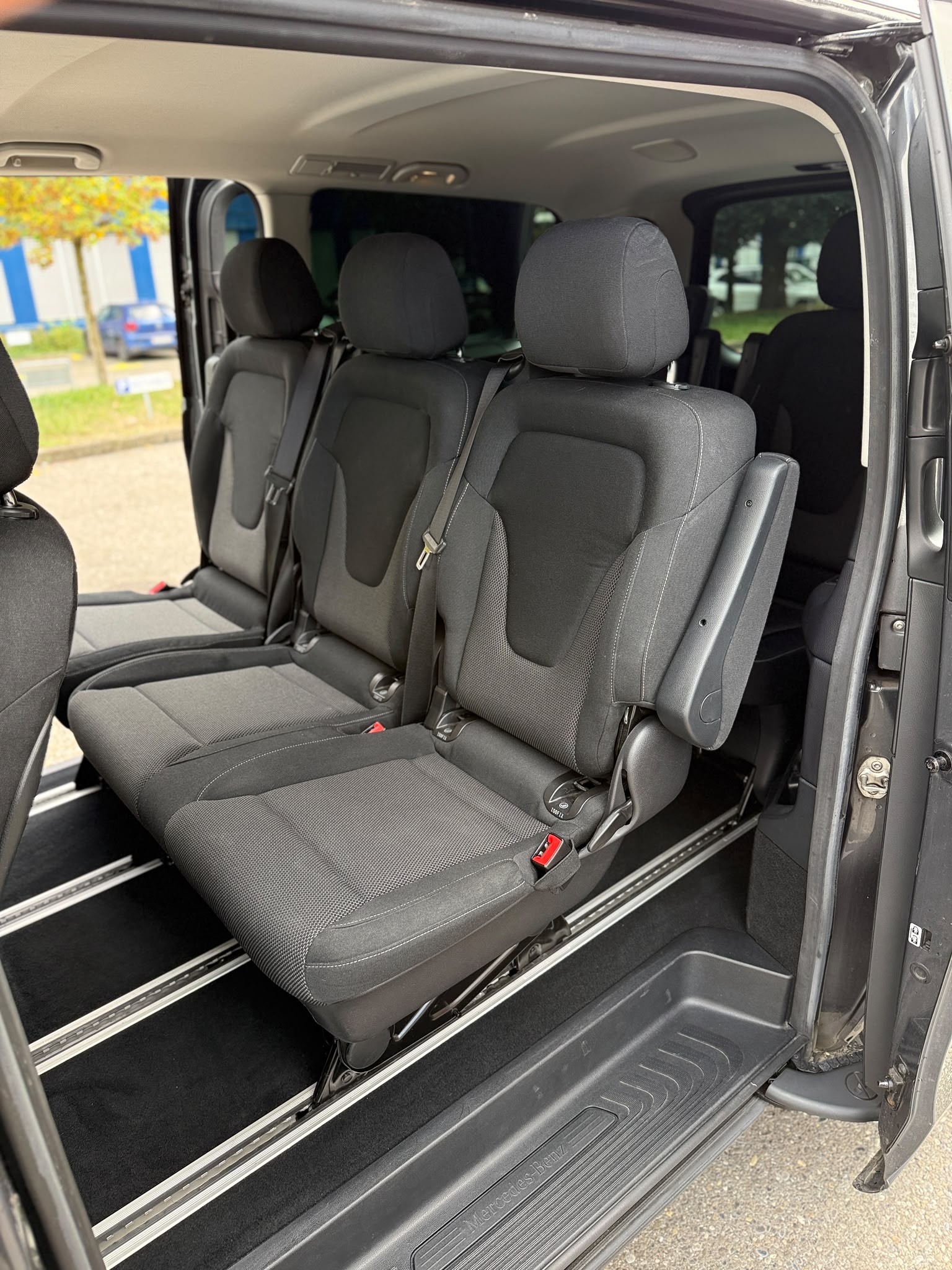 MERCEDES-BENZ V 220 CDI lang Van *7 Plätzer*-image-10