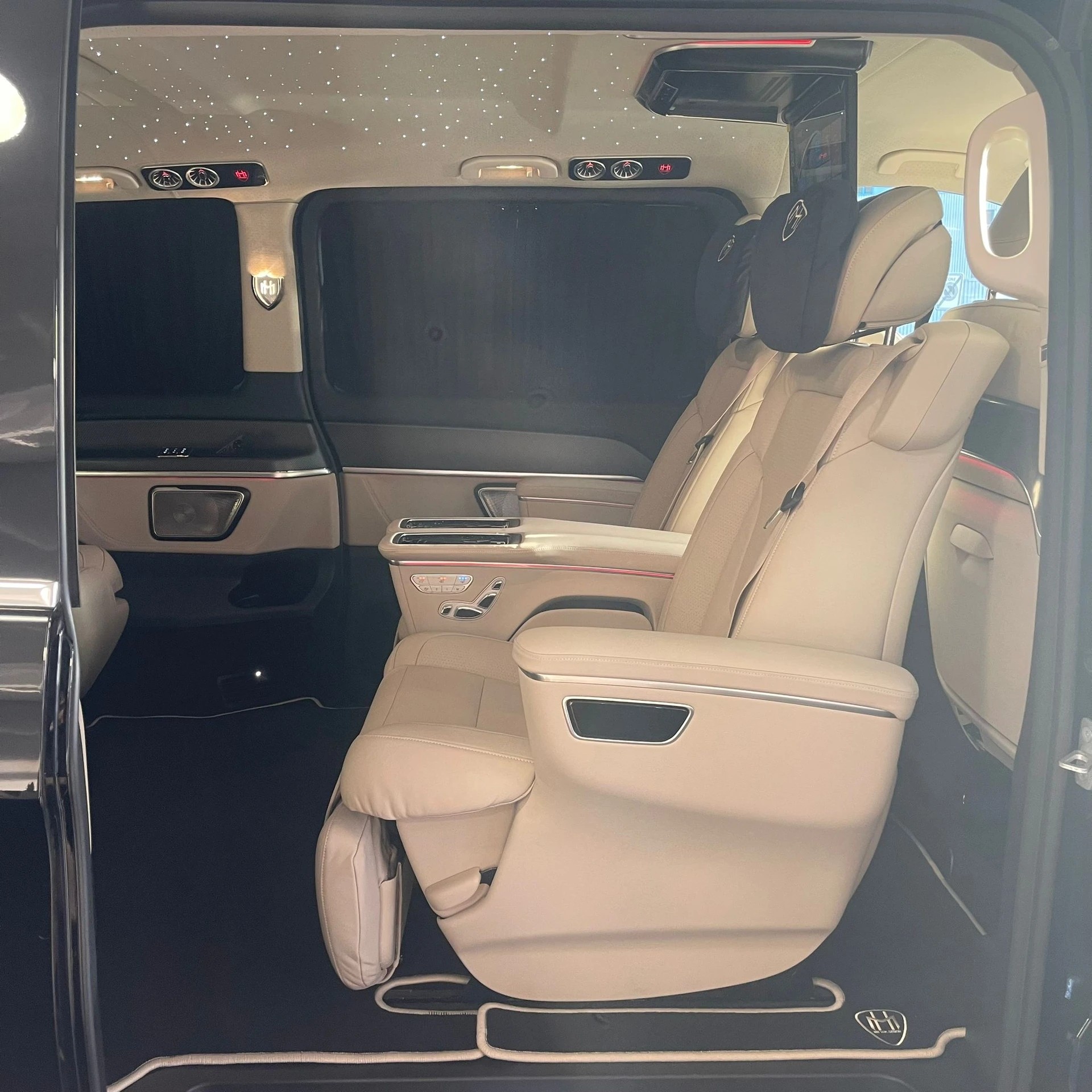 MERCEDES-BENZ V 300 d Extra-Lang 4matic Exclusive FALCON VALBELLA V.I.P-image-23