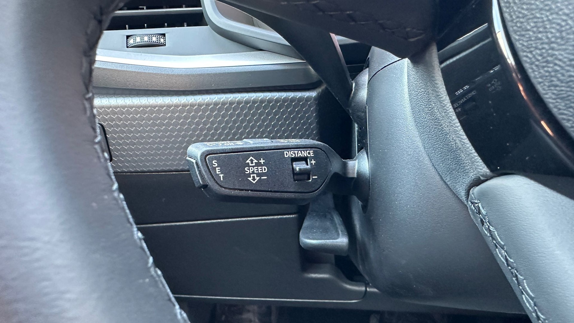 AUDI A1 Sportback 30 TFSI advanced S-tronic mit 5J Werksgarantie oder bis 100000km-image-21