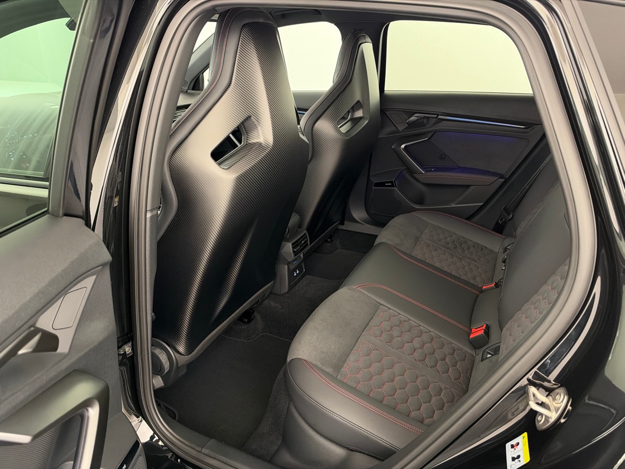 AUDI RS3 Sportback 2.5 TSI quattro S-tronic-image-5