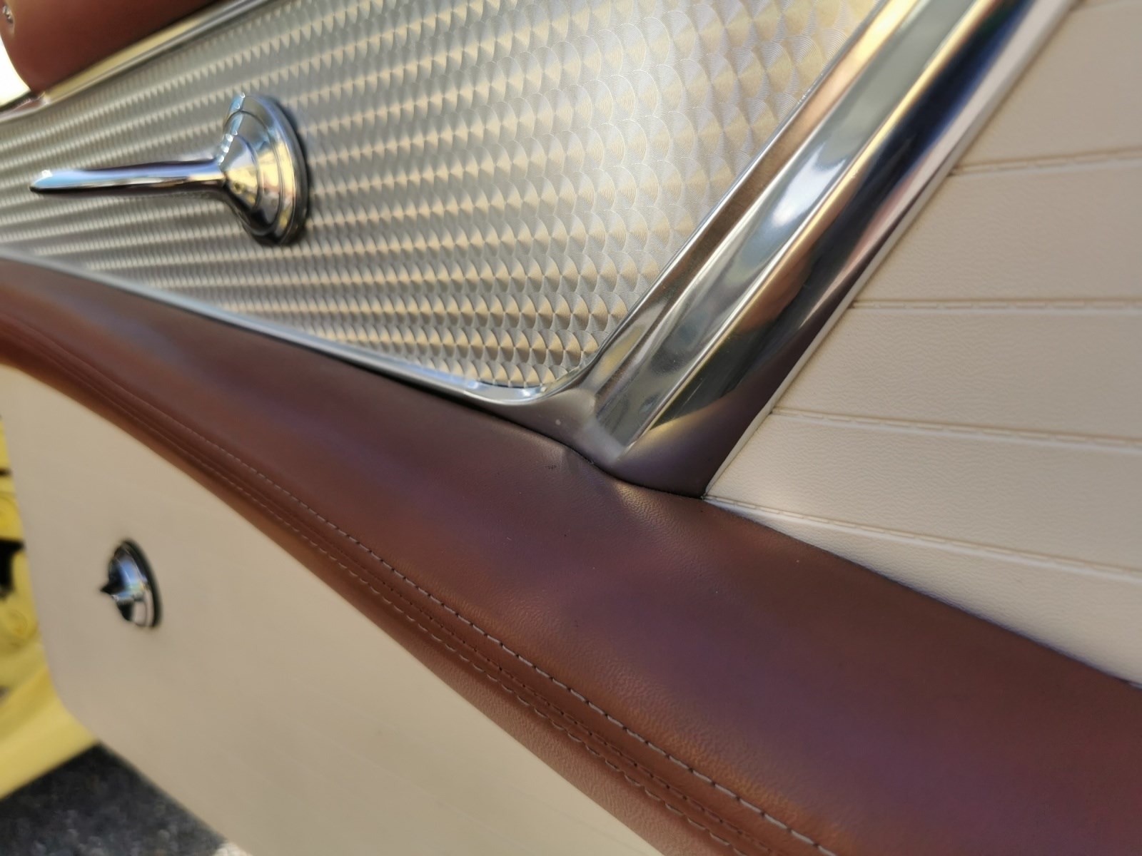 FORD Thunderbird 4.8 V8 "Classic Bird"-image-13