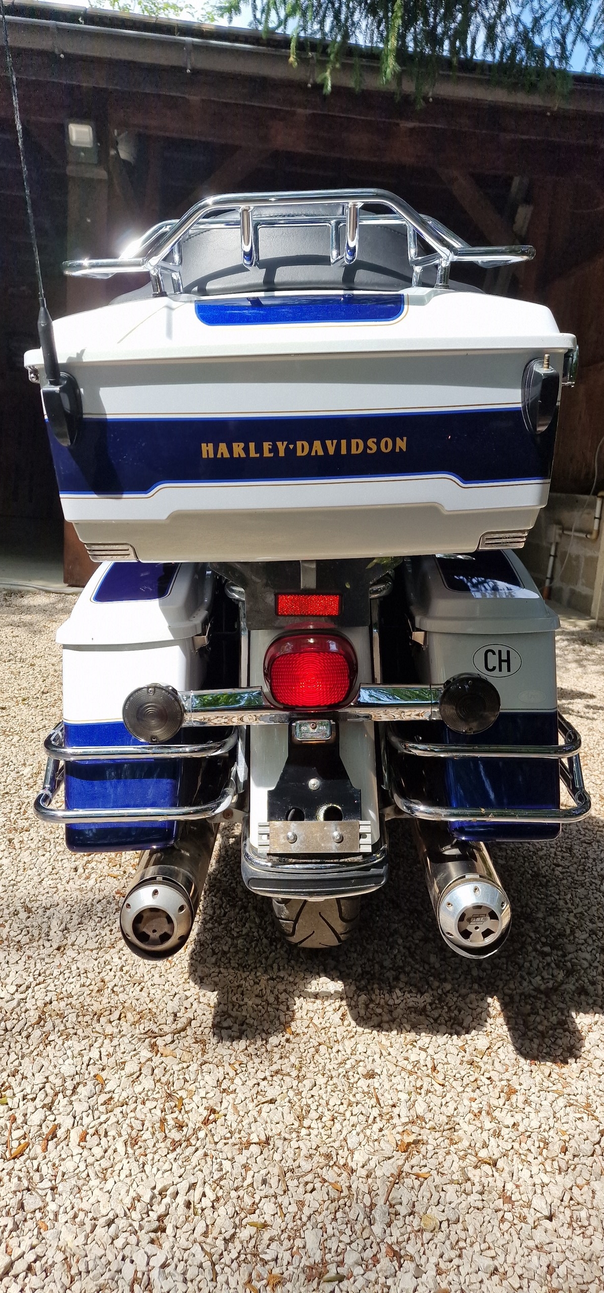 HARLEY-DAVIDSON FLHTCUI Electra Glide Ultra Classic-image-3
