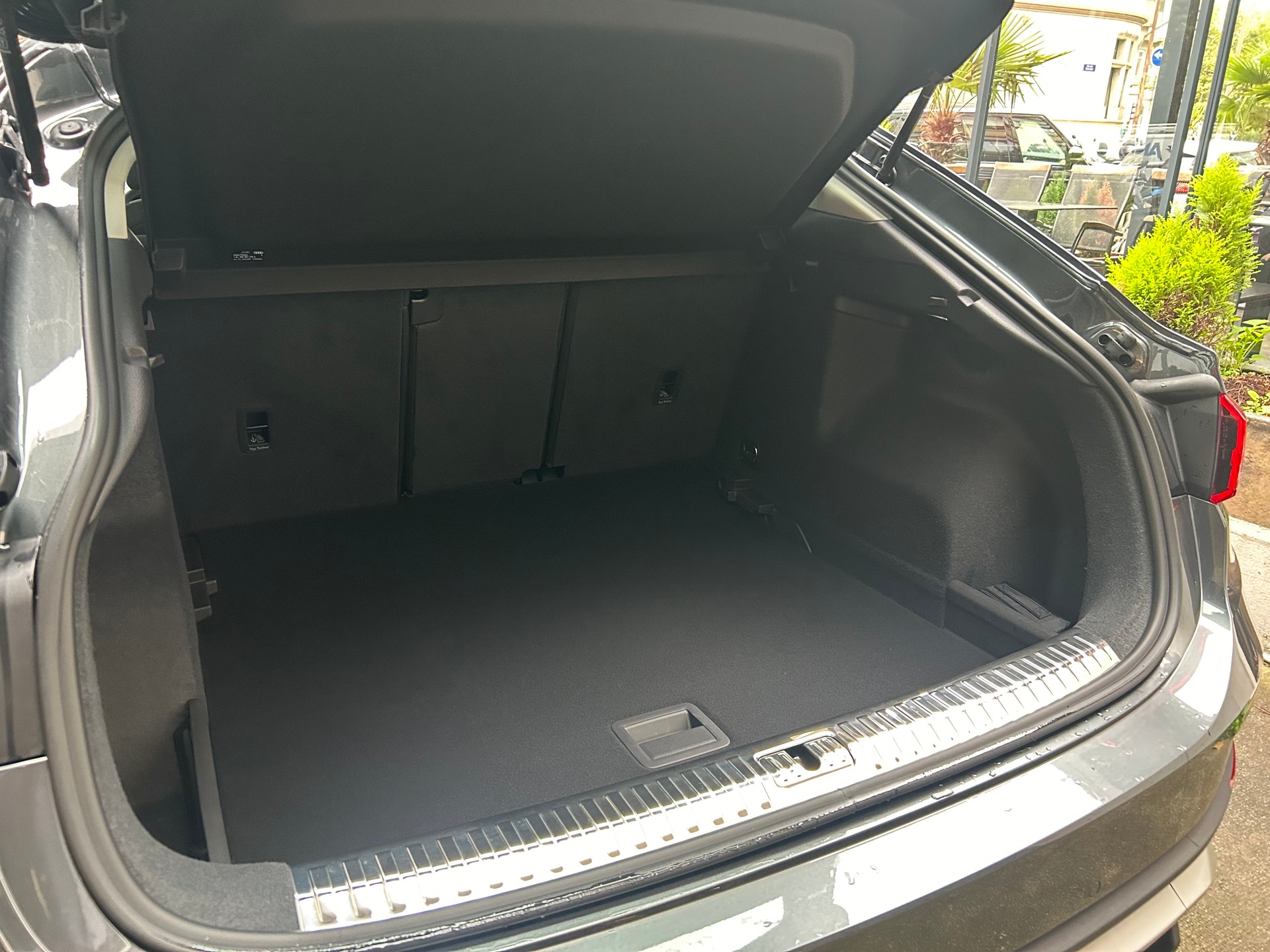 AUDI Q3 SB 40 TFSI S line qu-image-10