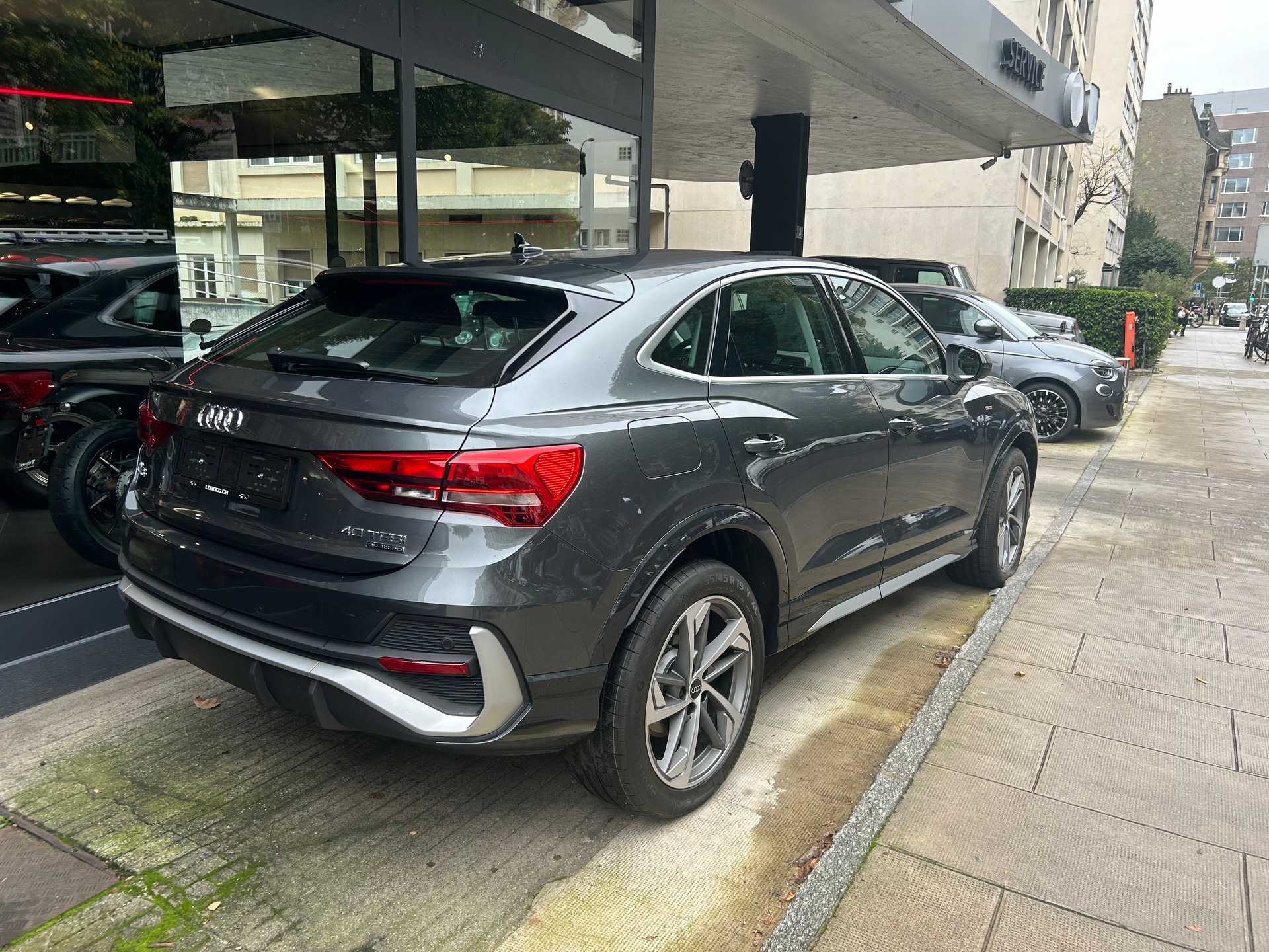 AUDI Q3 SB 40 TFSI S line qu-image-3