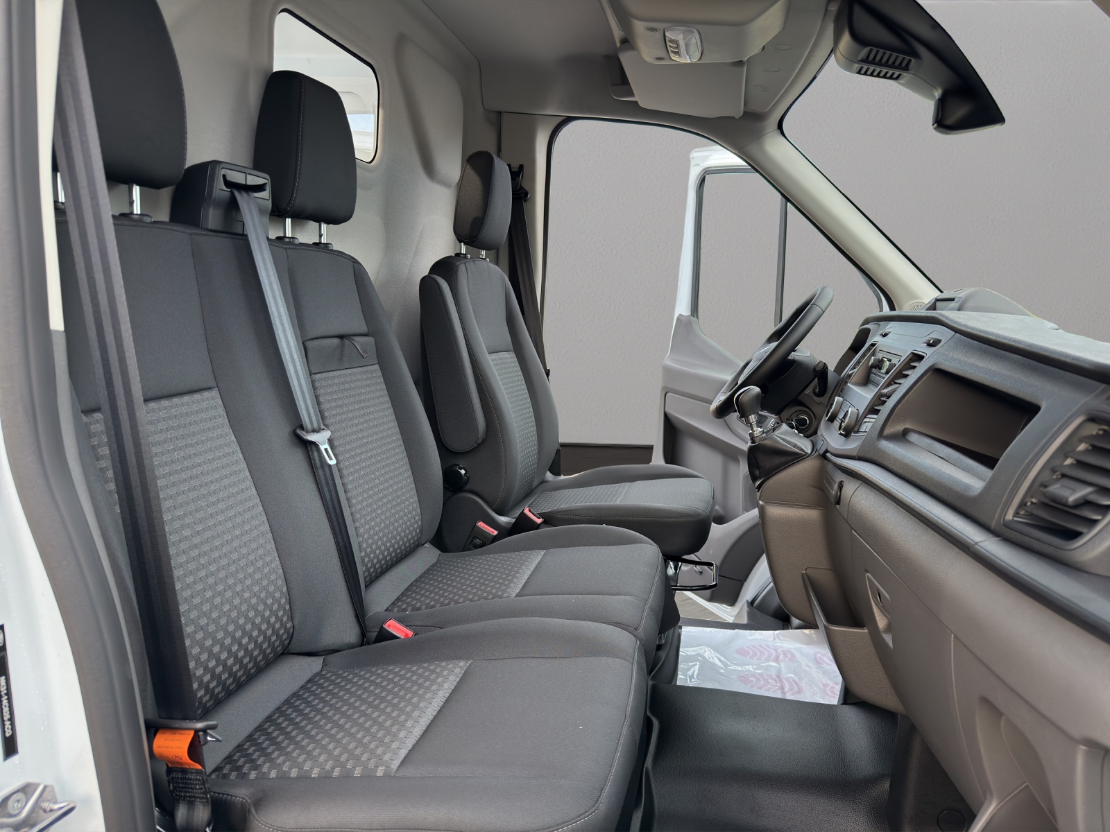 FORD Transit Van 350 L3 Trend 2.0 TDCi 130 FWD-image-16