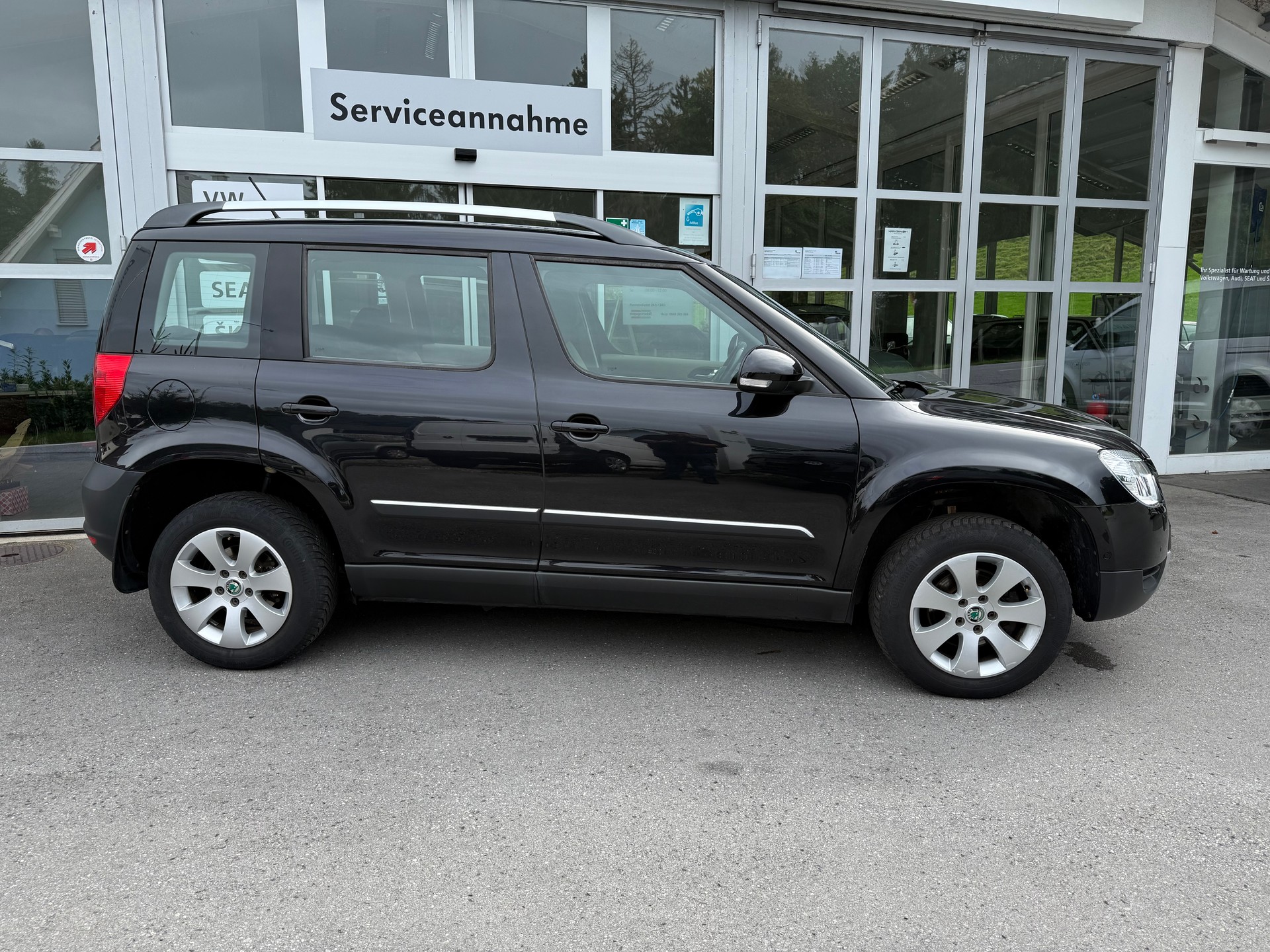SKODA Yeti 1.8 TSI Experience 4x4-showroom-element-3