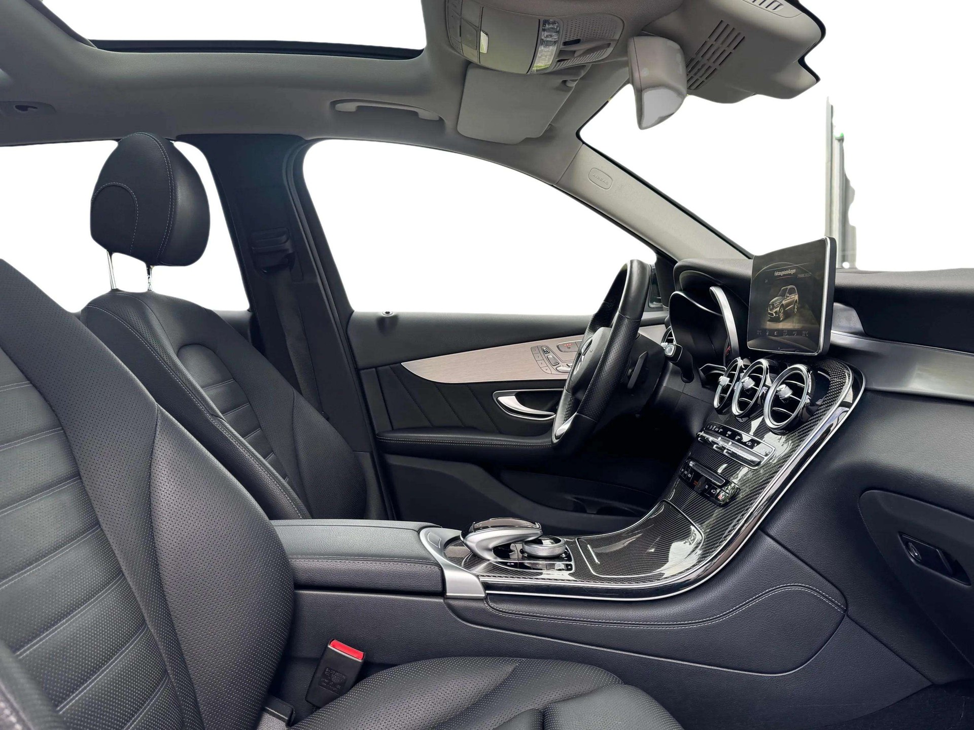 MERCEDES-BENZ GLC 300 4Matic 9G-Tronic-image-15