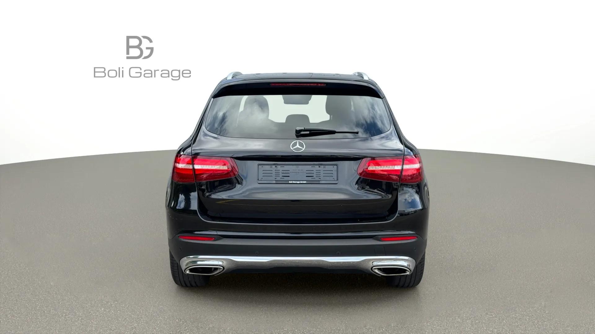 MERCEDES-BENZ GLC 300 4Matic 9G-Tronic-image-5