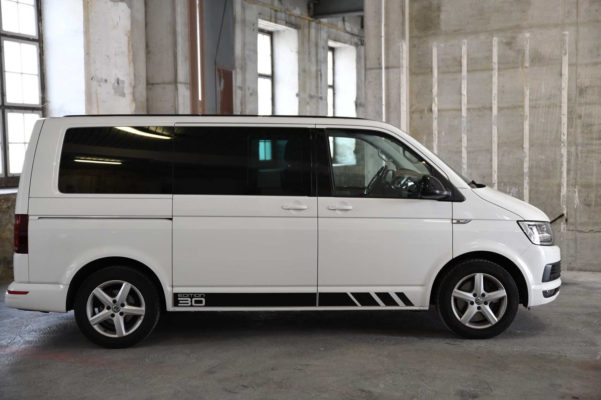 VW T6 Multivan 2.0 Bi-TDI Comfortline Ed. 30 4Mot DSG mit fortlaufender Anschlussgarantie, frisch ab Service und MFK-image-1