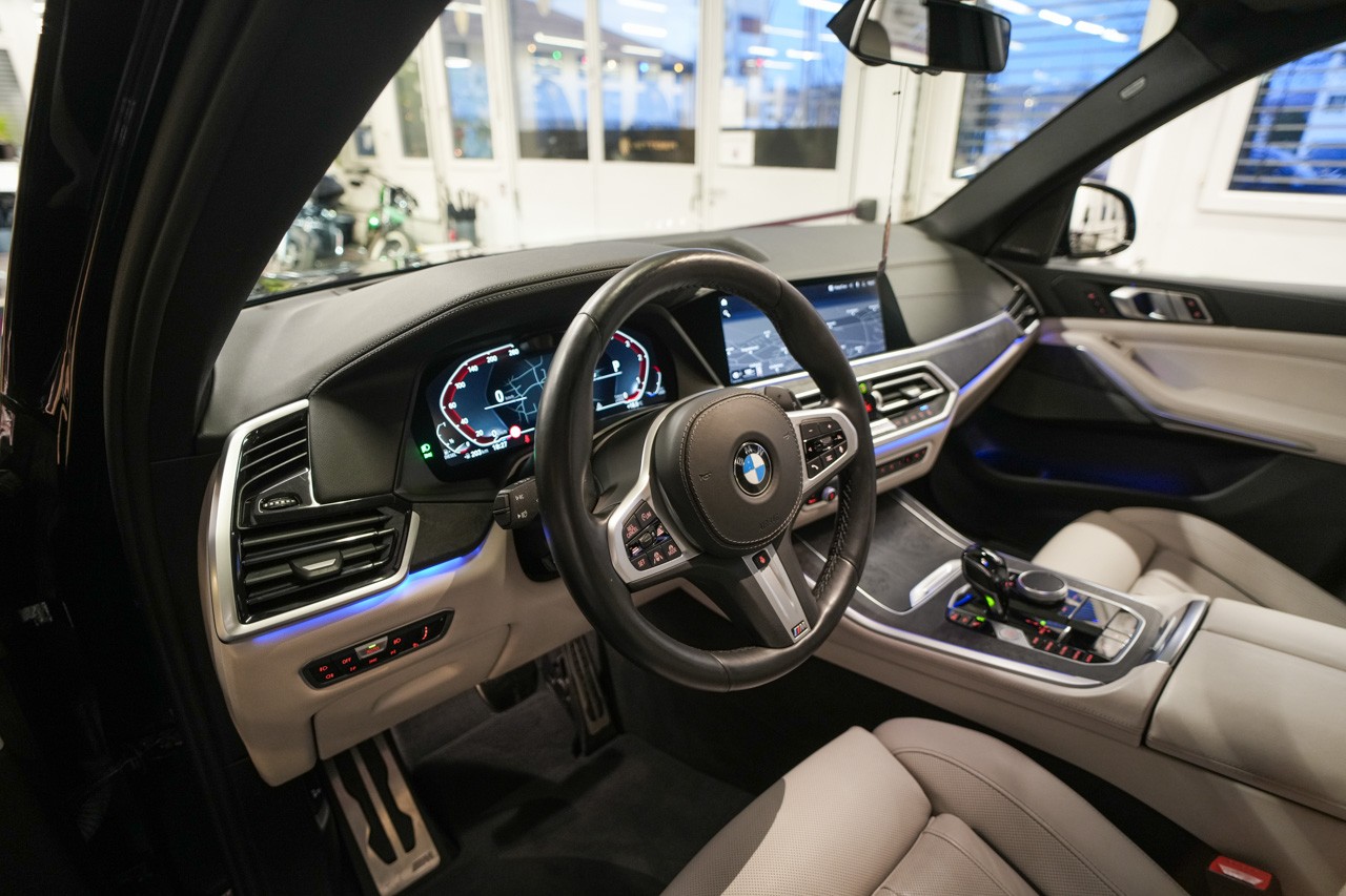 BMW X5 xDrive 48V 40d M Sport Steptronic-image-11