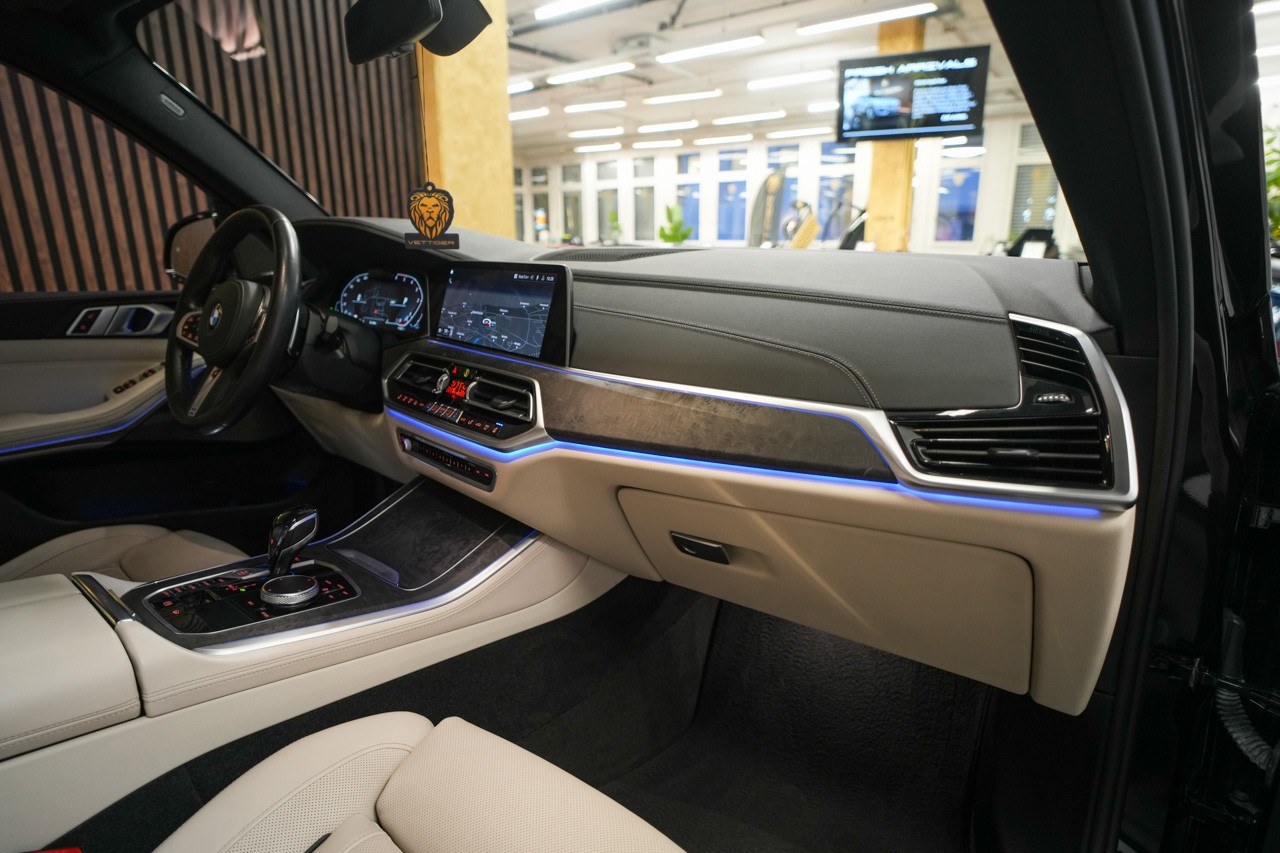 BMW X5 xDrive 48V 40d M Sport Steptronic-image-13