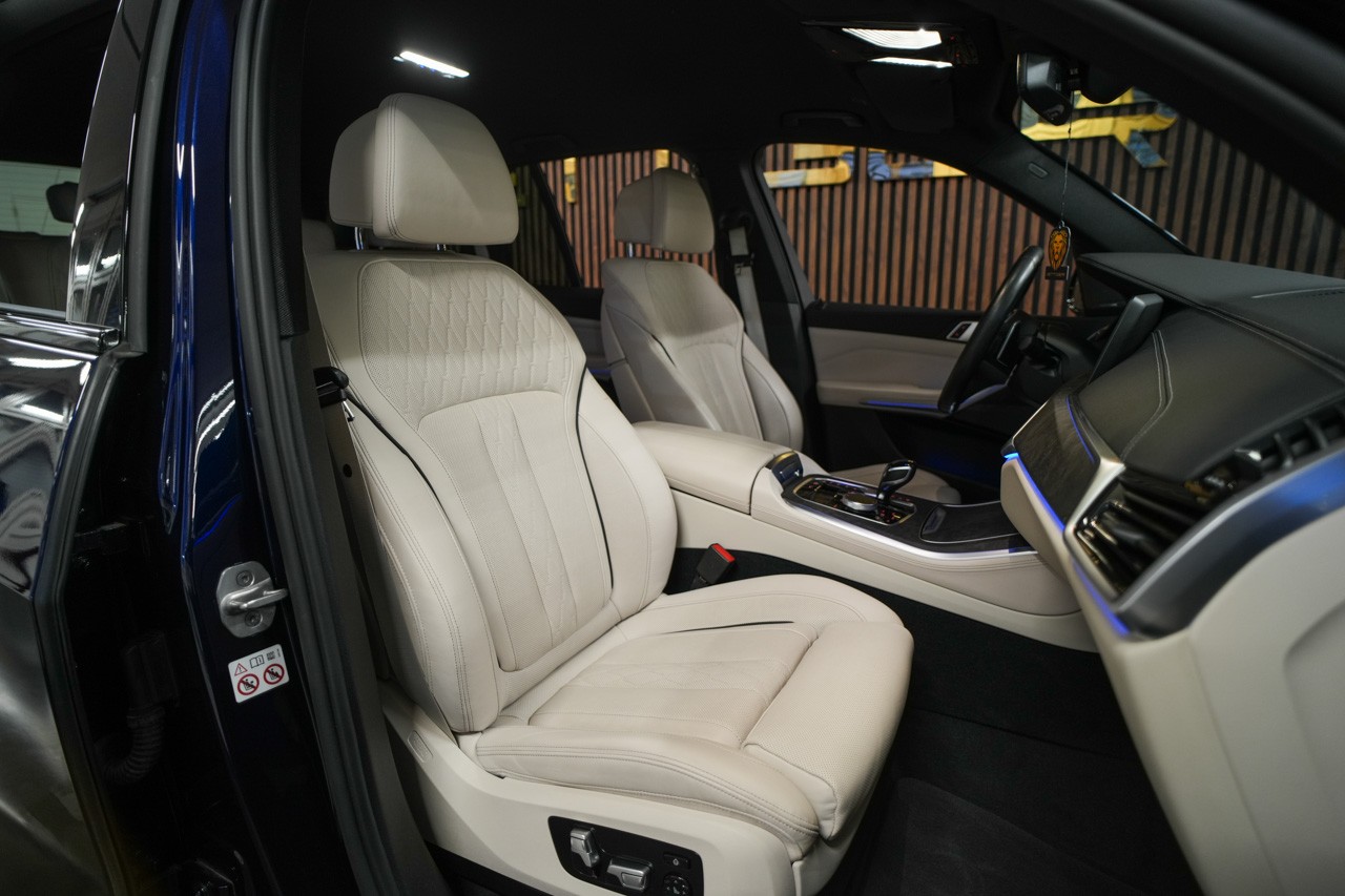 BMW X5 xDrive 48V 40d M Sport Steptronic-image-14