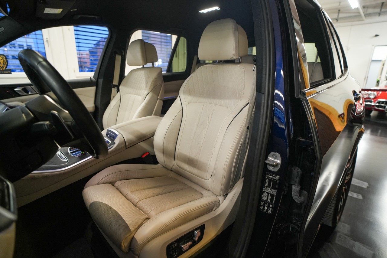 BMW X5 xDrive 48V 40d M Sport Steptronic-image-12