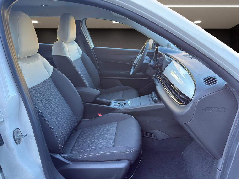 FIAT 600 1.2 Hybrid Icon Swiss Edition-image-11
