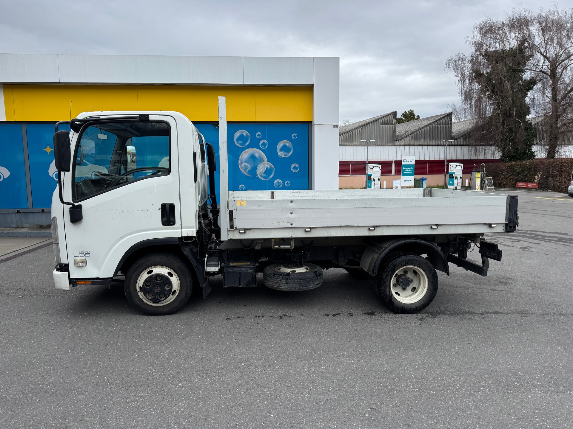 ISUZU NLR 85A - LS 35 F-image-3
