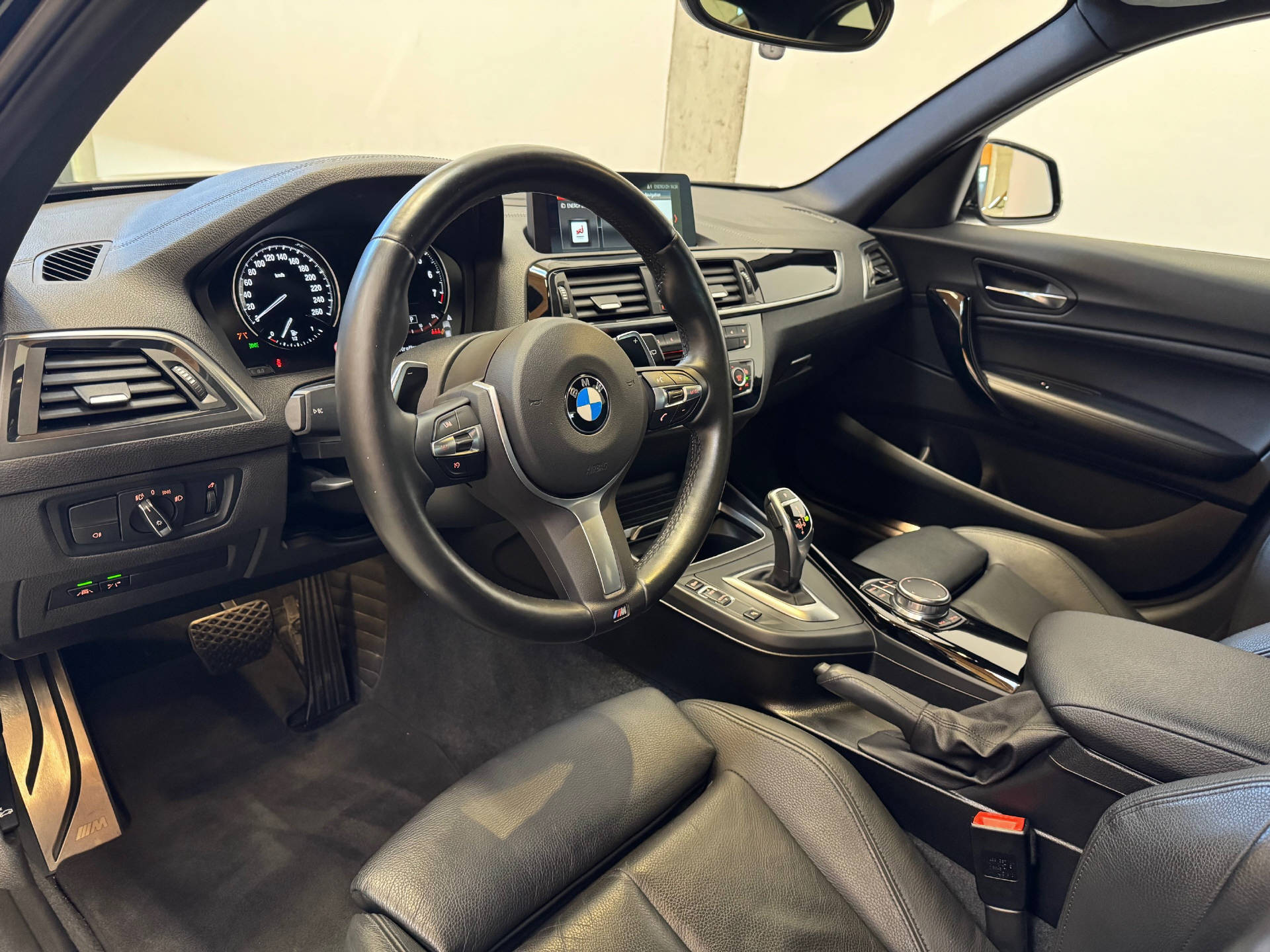 BMW M140i xDrive-image-2
