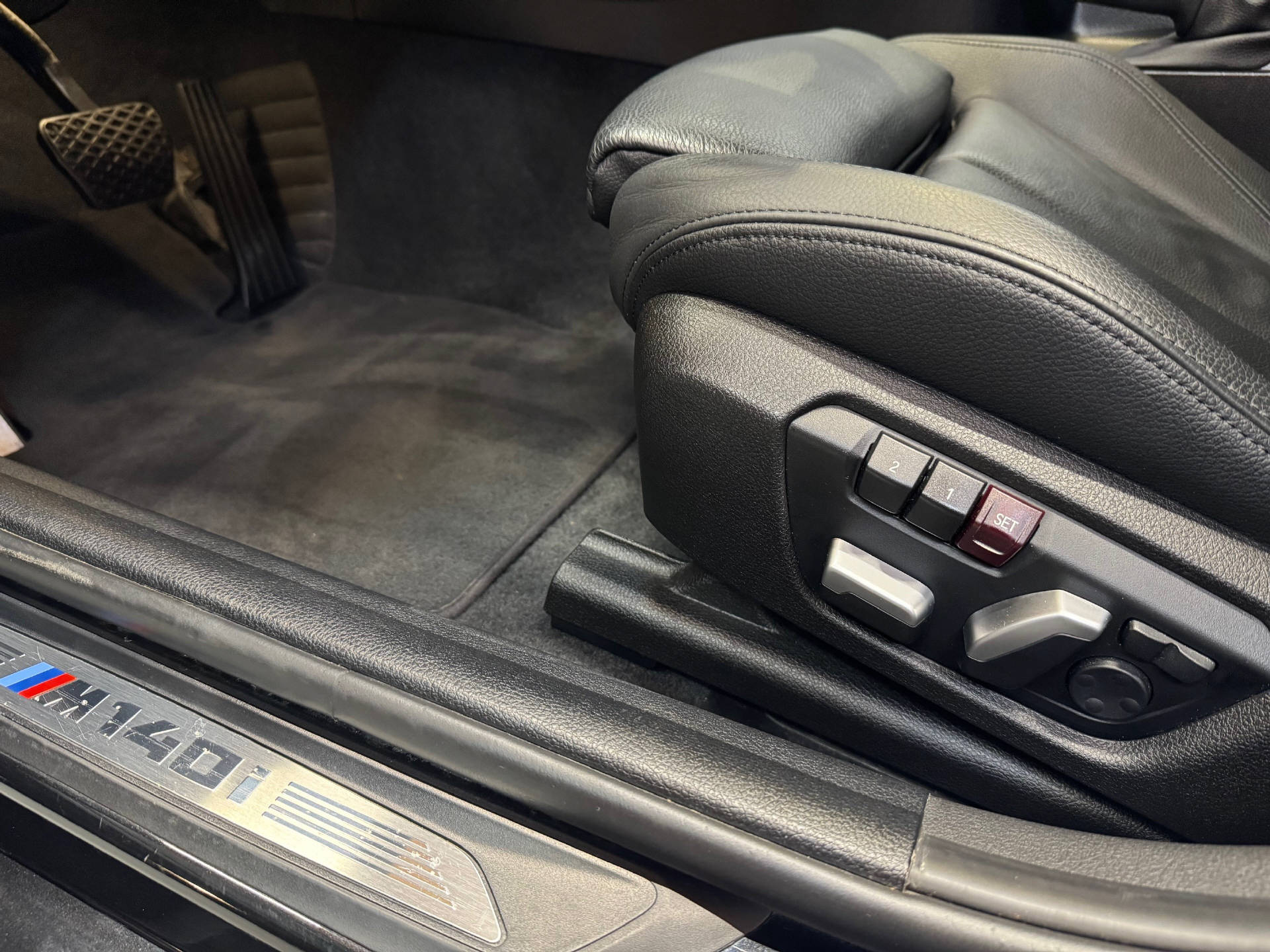 BMW M140i xDrive-image-9