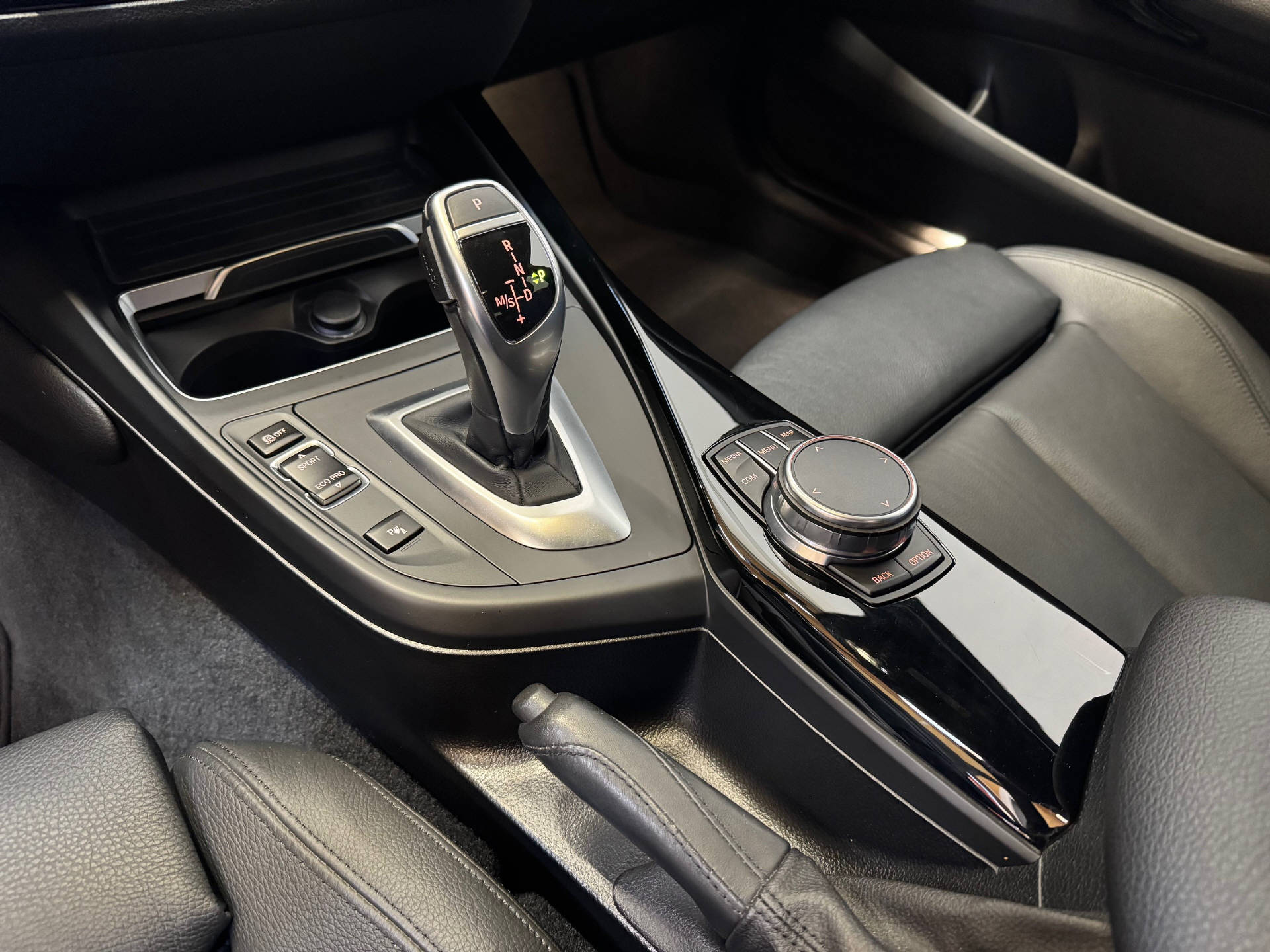 BMW M140i xDrive-image-7