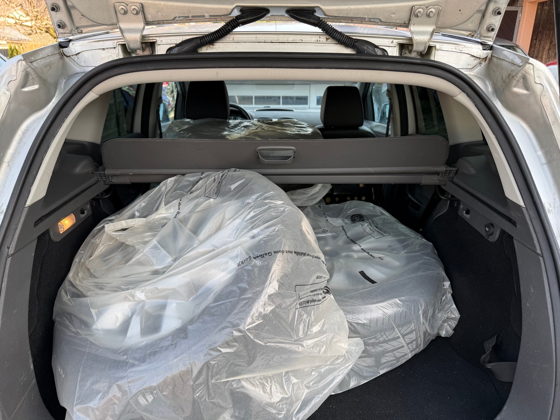 FORD Kuga 2.5 Turbo Titanium 4WD-image-8