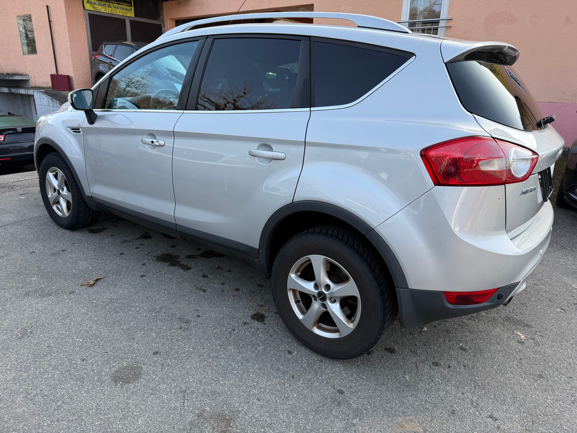 FORD Kuga 2.5 Turbo Titanium 4WD-image-5