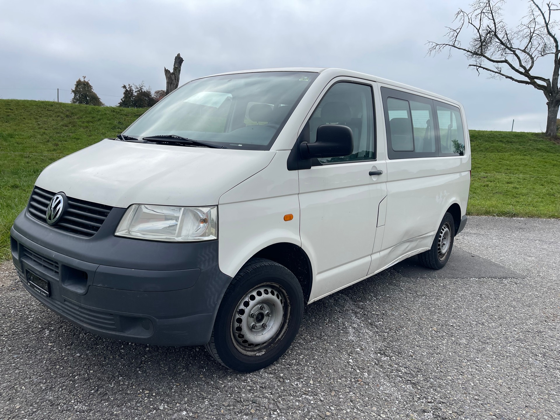 VW T5 Caravelle Comfort 1.9 TDI PD 9places climatisé-image-1